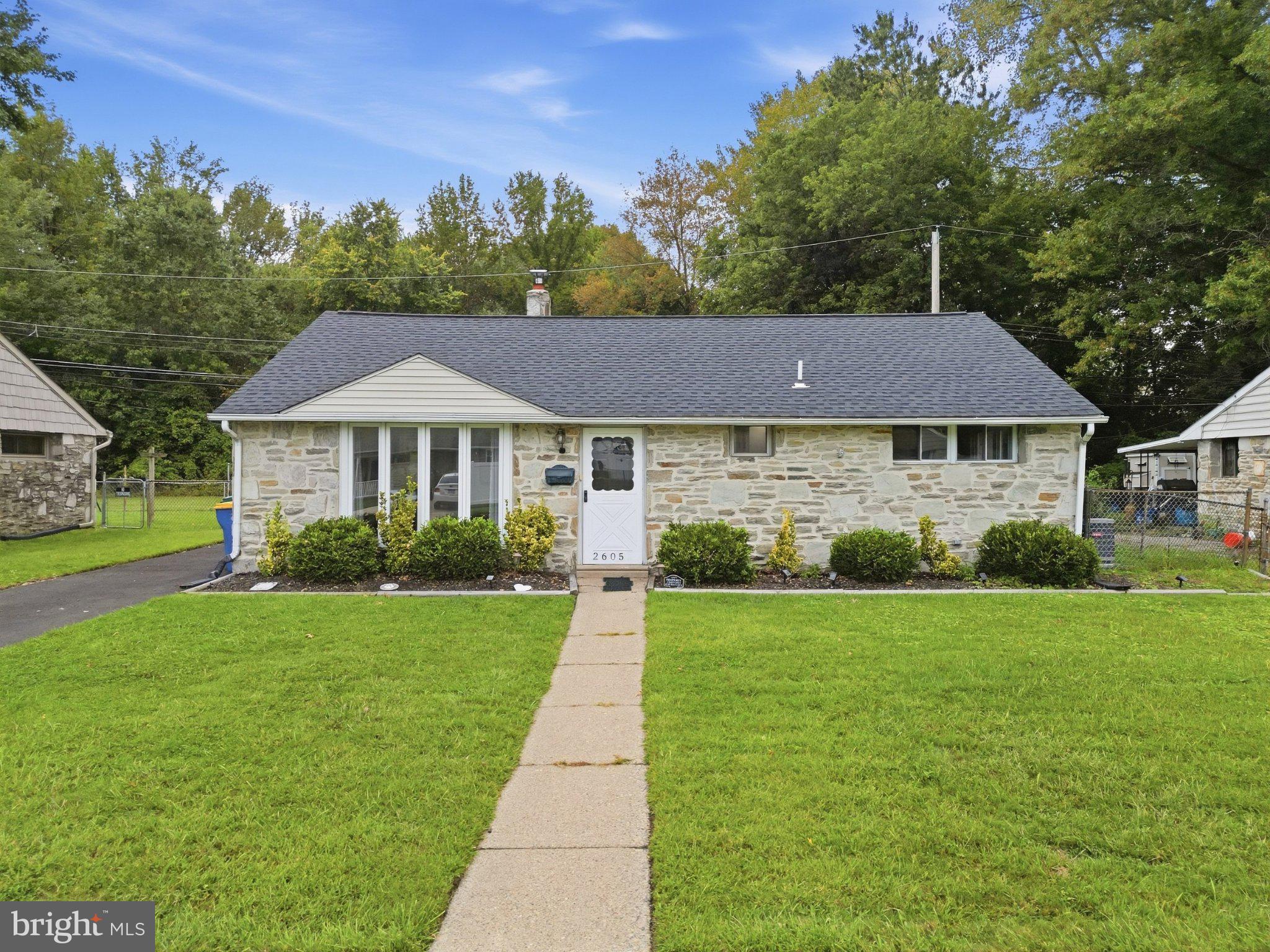 2605 WOODLAWN DRIVE