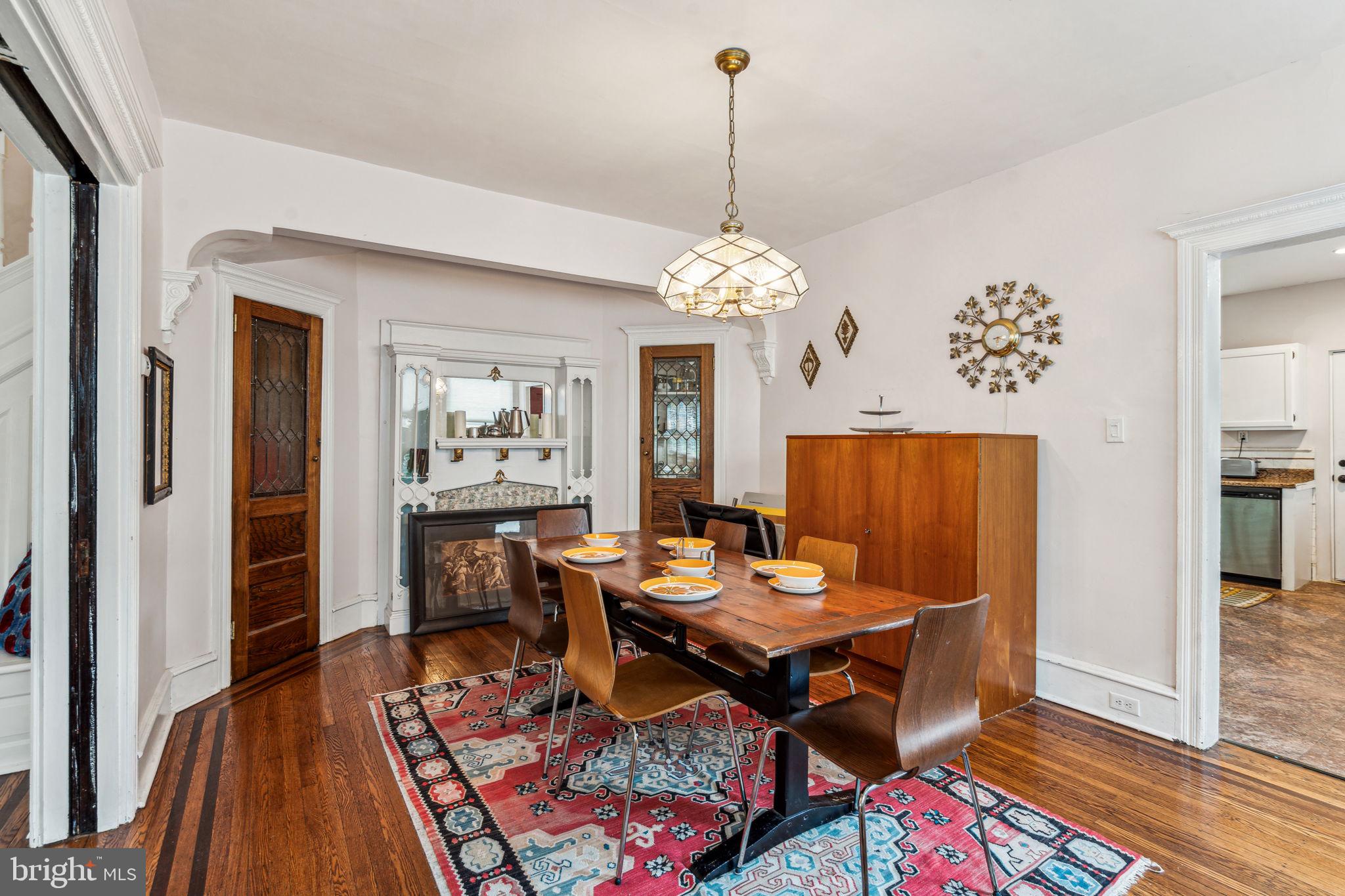 EAST OAK LANE - Residential