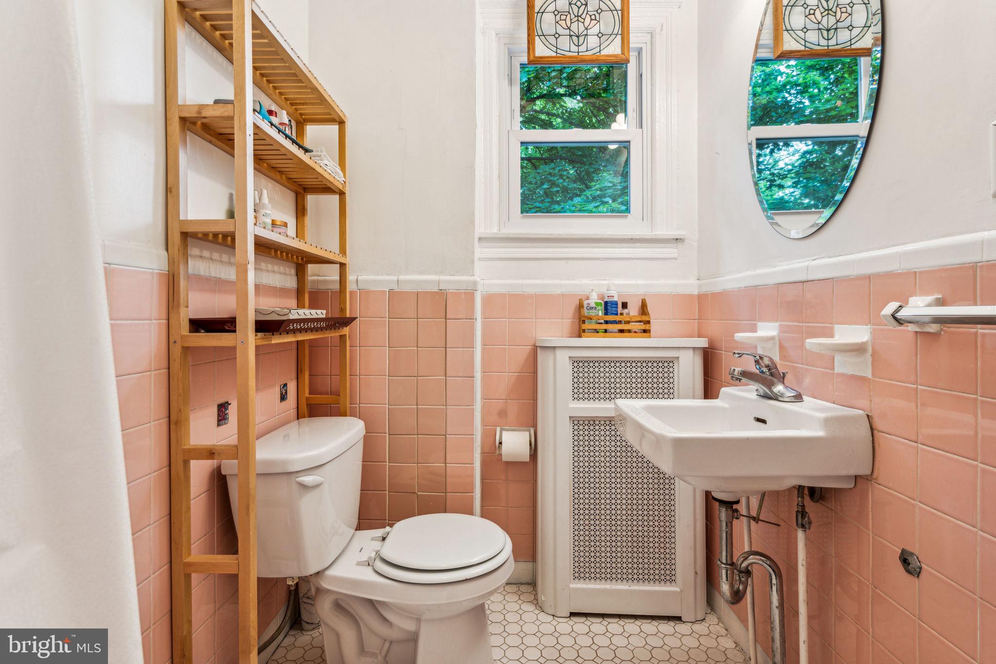 EAST OAK LANE - Residential