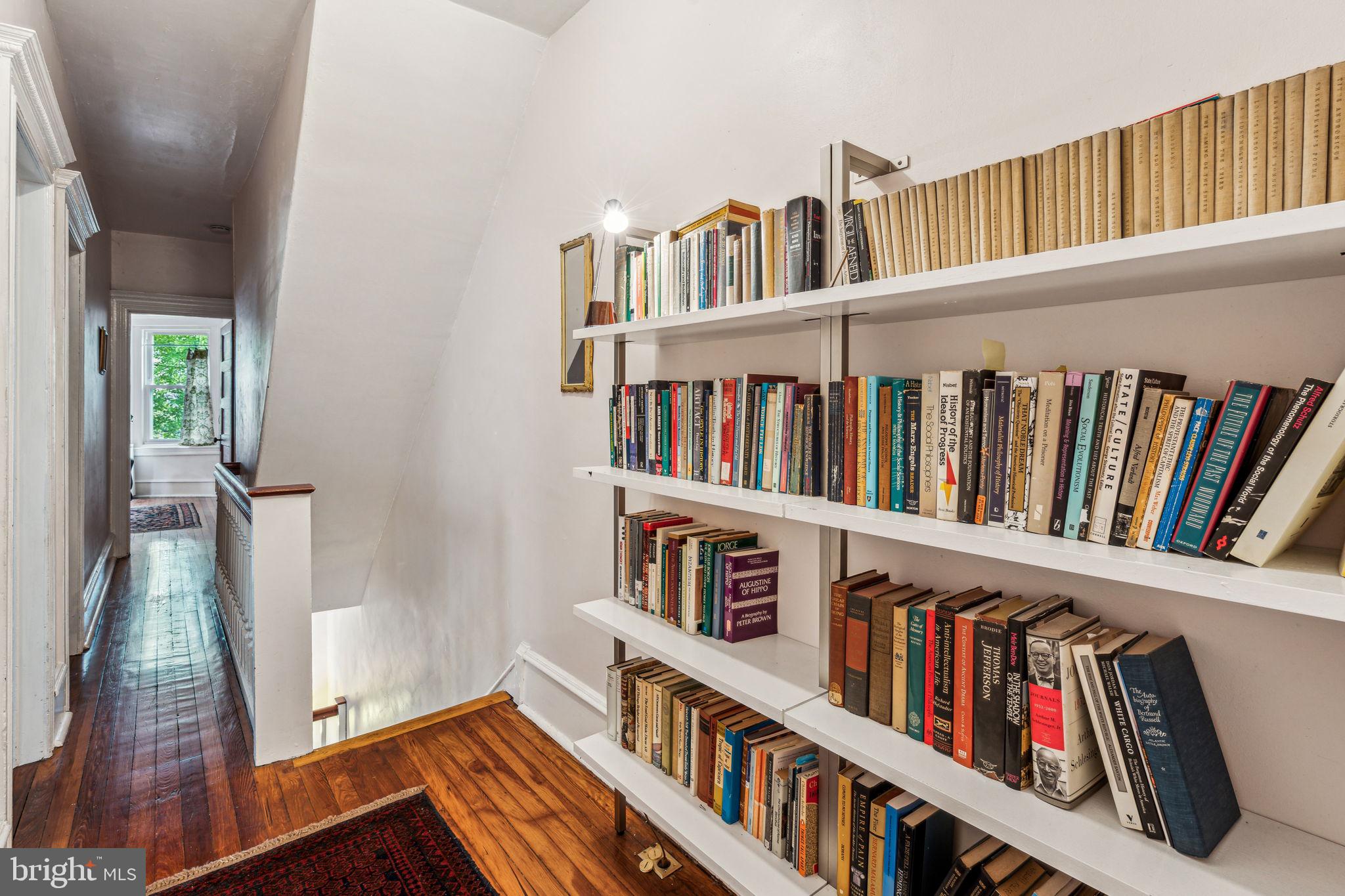 EAST OAK LANE - Residential