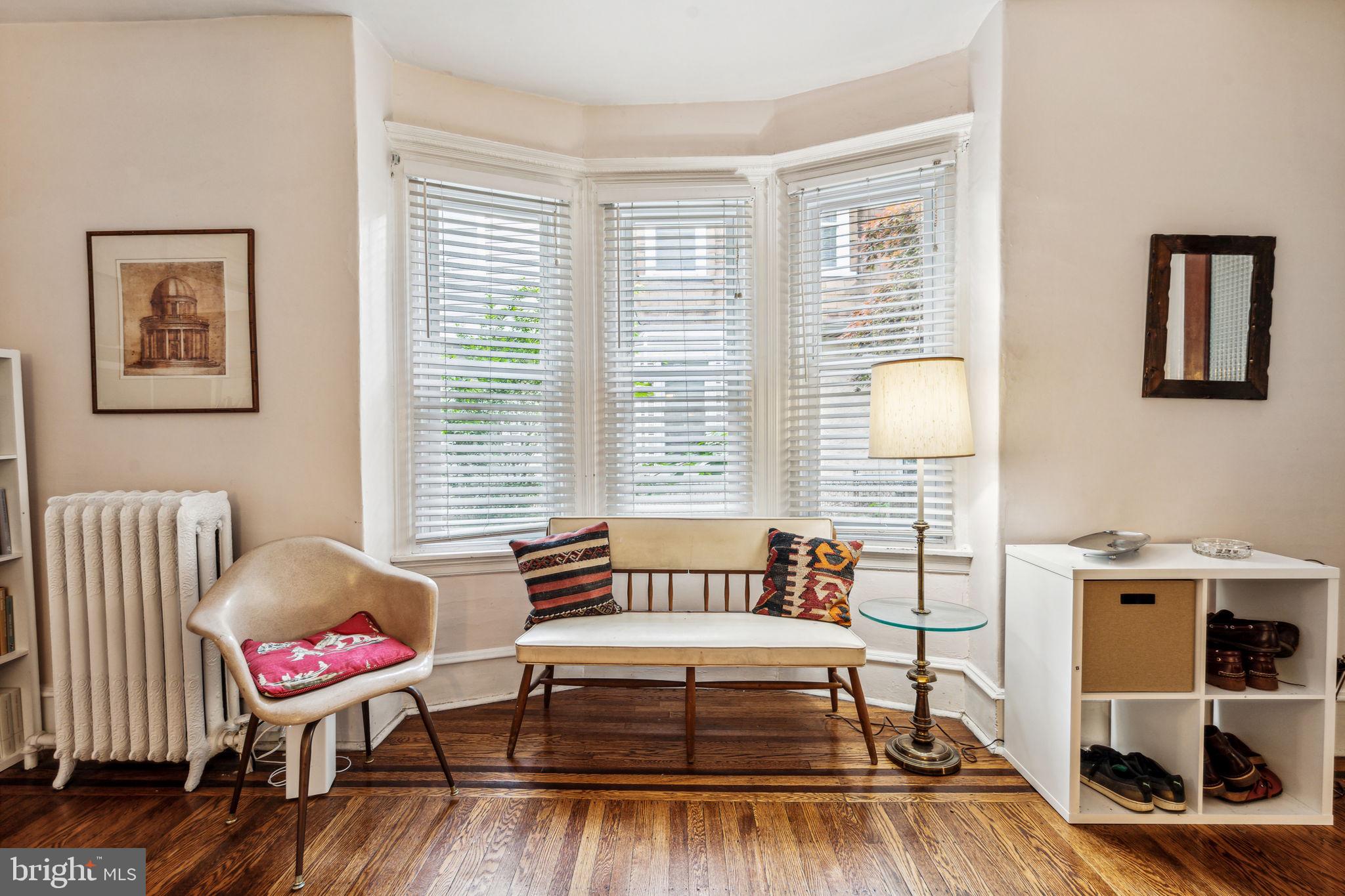 EAST OAK LANE - Residential