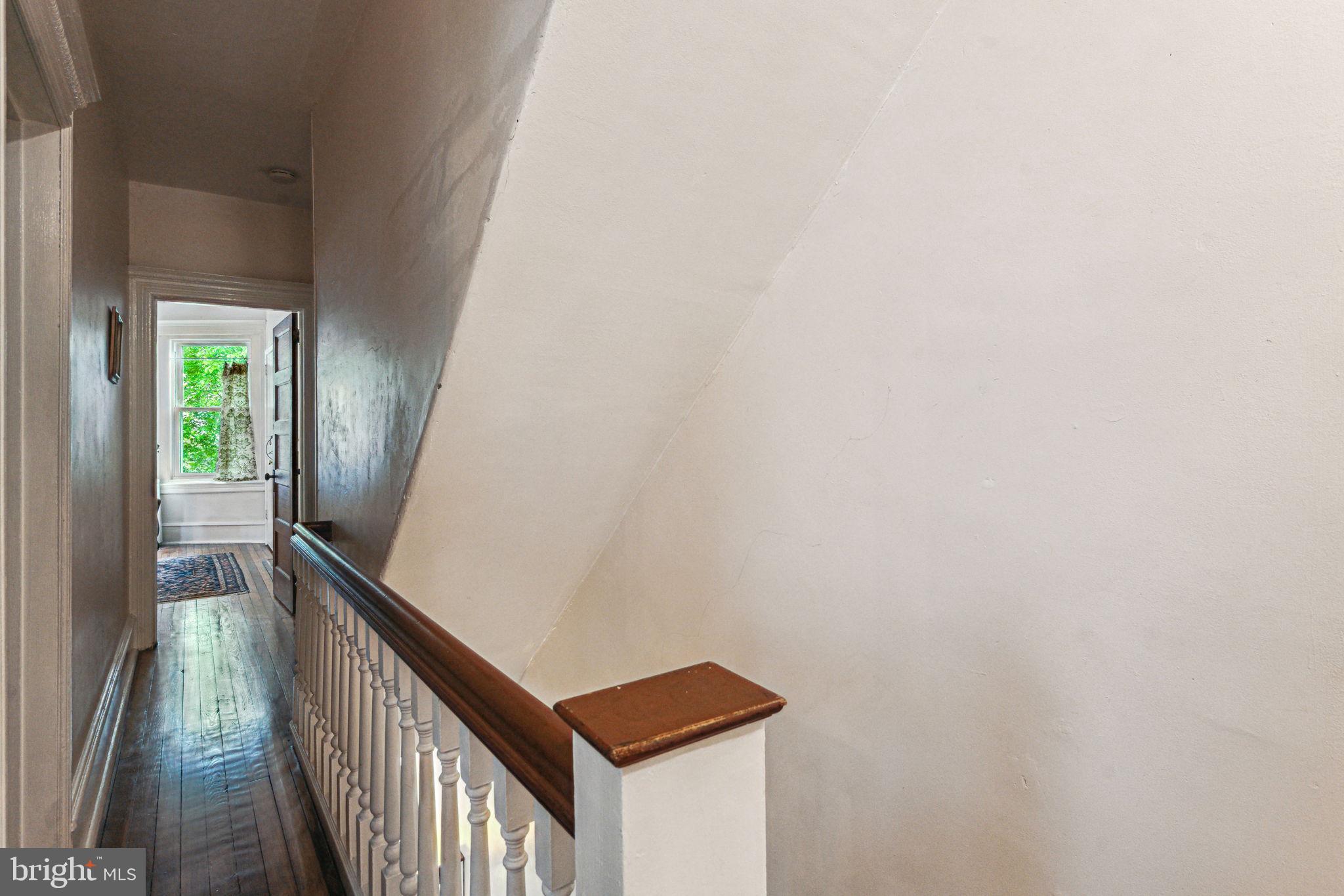 EAST OAK LANE - Residential