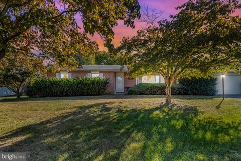 Photo of 118 Kimberly Dr, MARTINSBURG, WV 25404 (MLS # WVBE2044178)