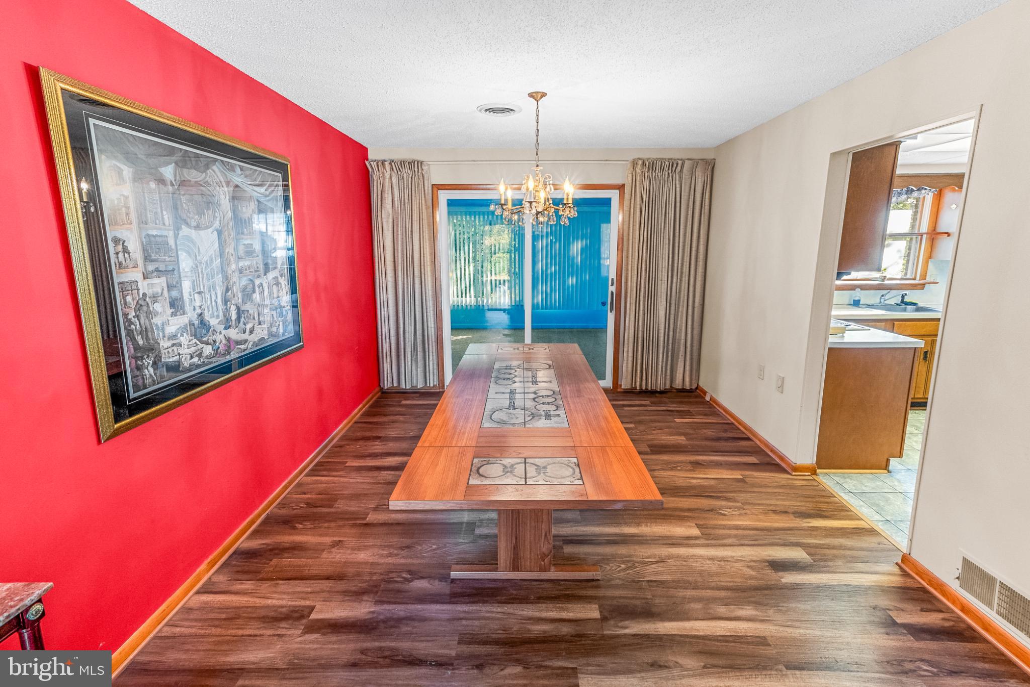 MOUNTAIN VIEW ACRES - Residential