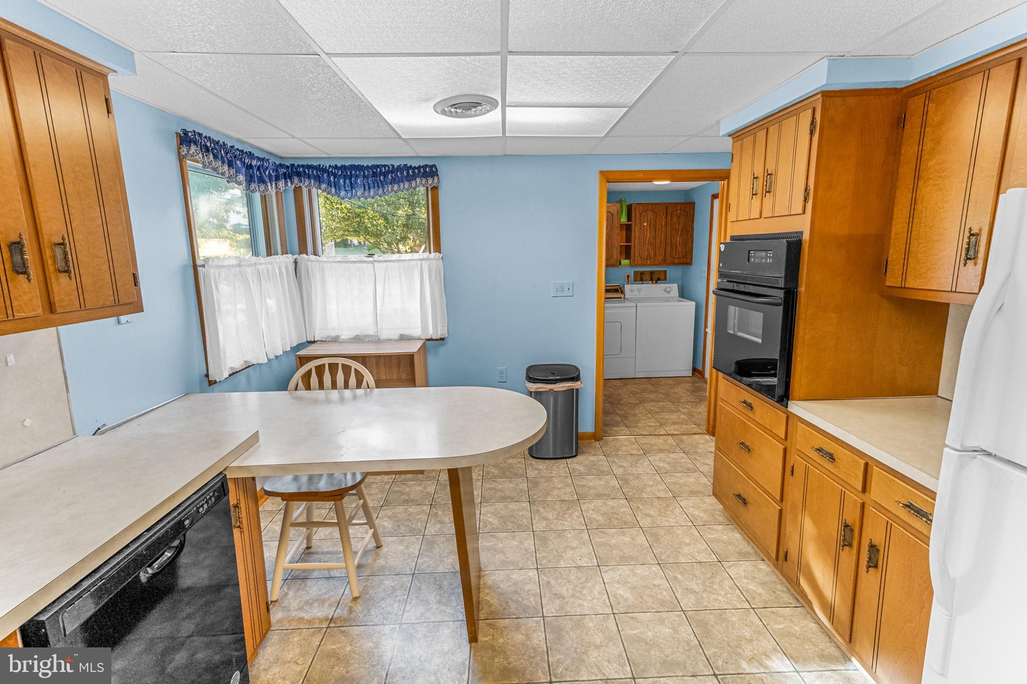 MOUNTAIN VIEW ACRES - Residential