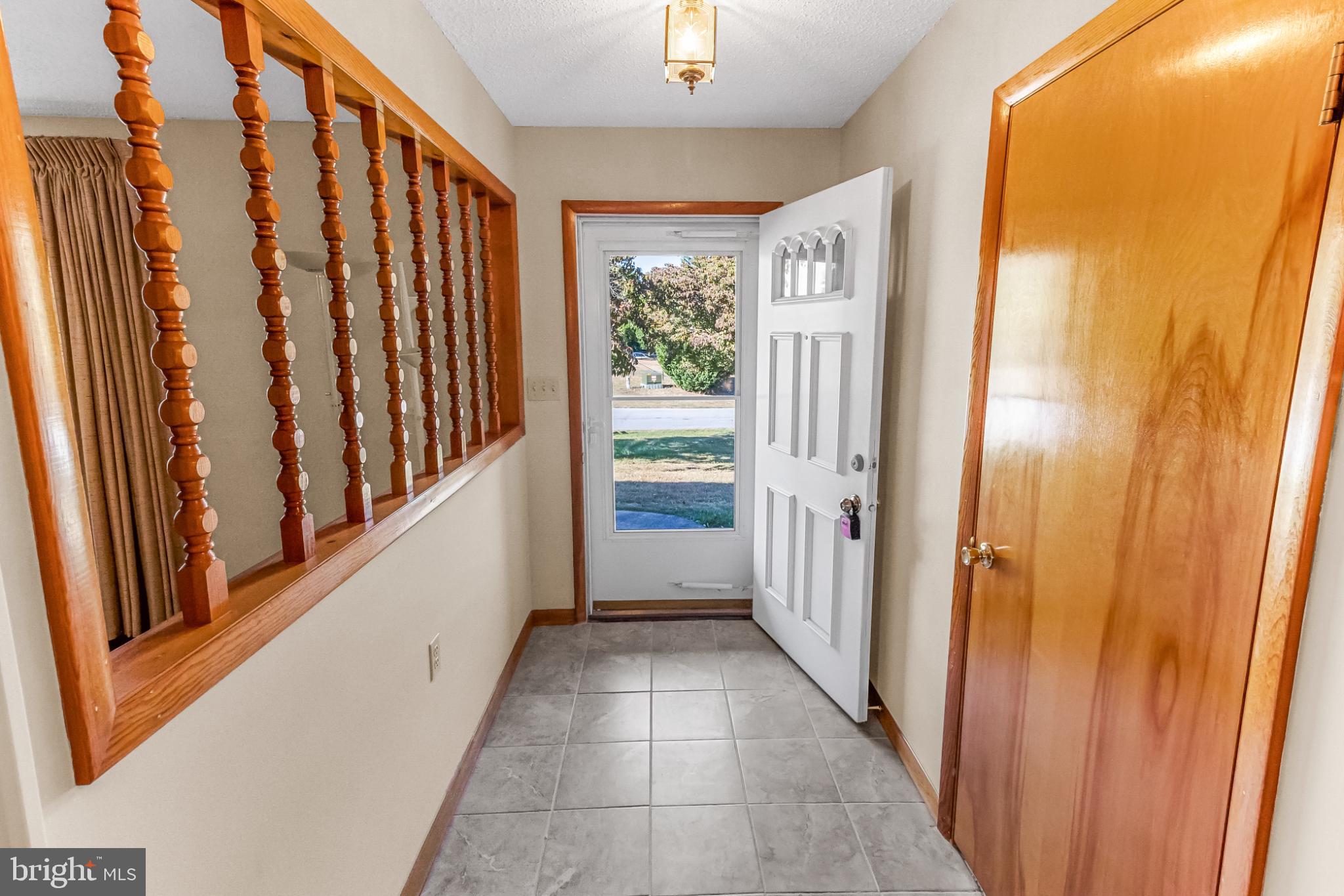 MOUNTAIN VIEW ACRES - Residential