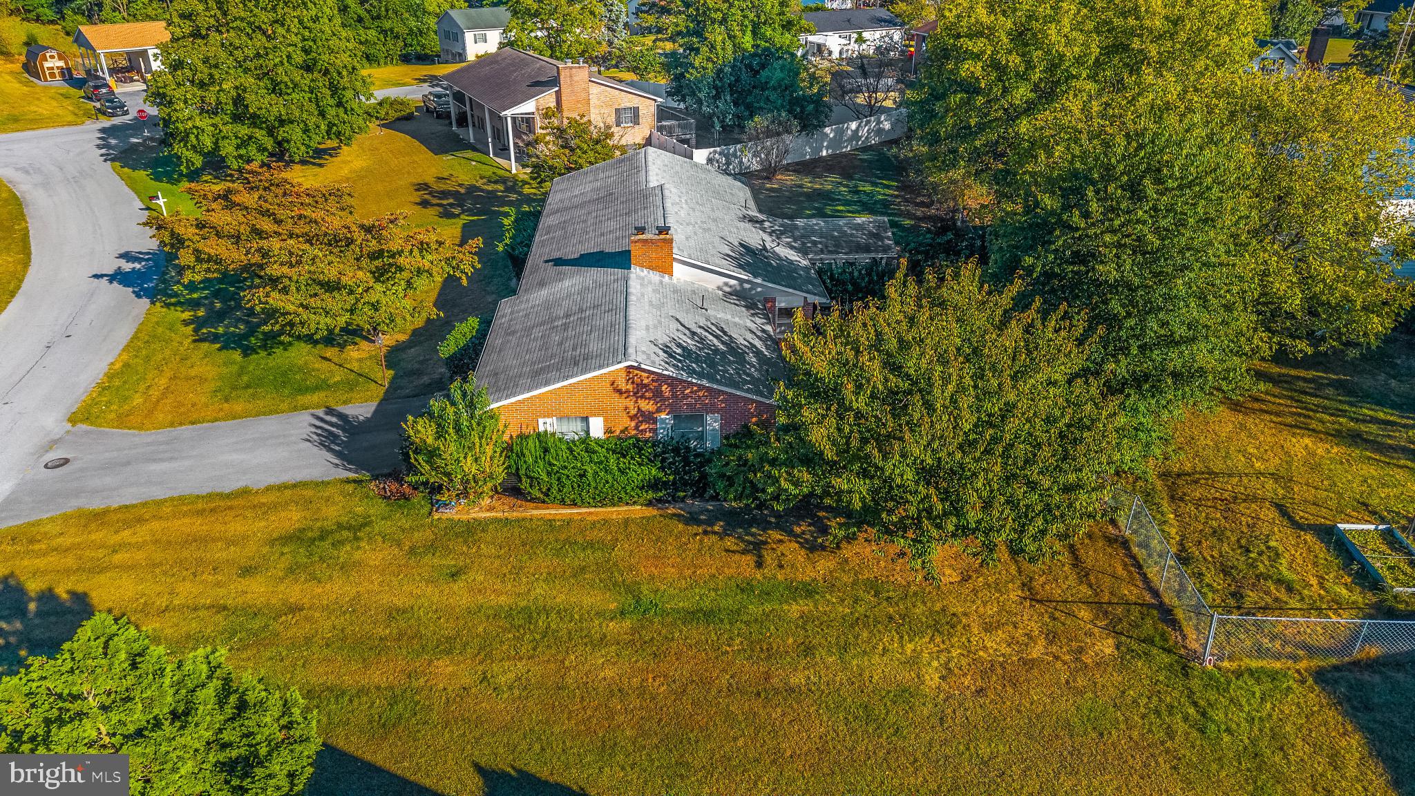 MOUNTAIN VIEW ACRES - Residential