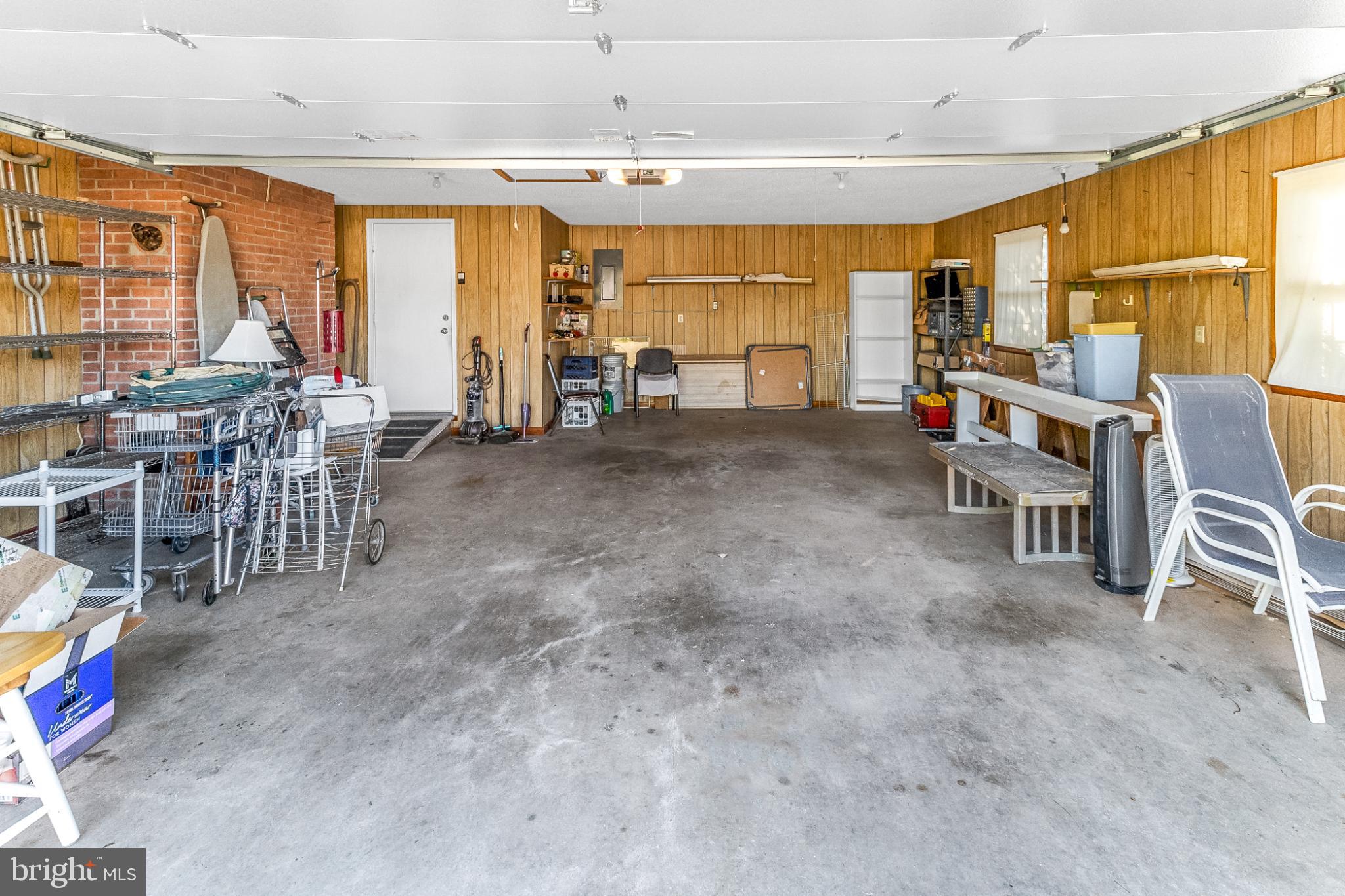 MOUNTAIN VIEW ACRES - Residential