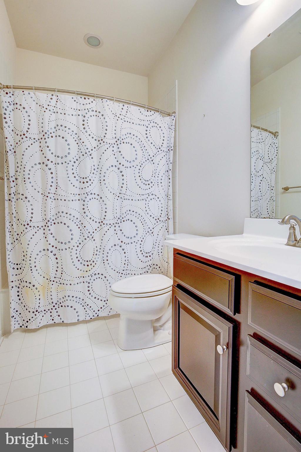 CREEKSIDE VILLAGE AT TANYARD SPRINGS - Residential