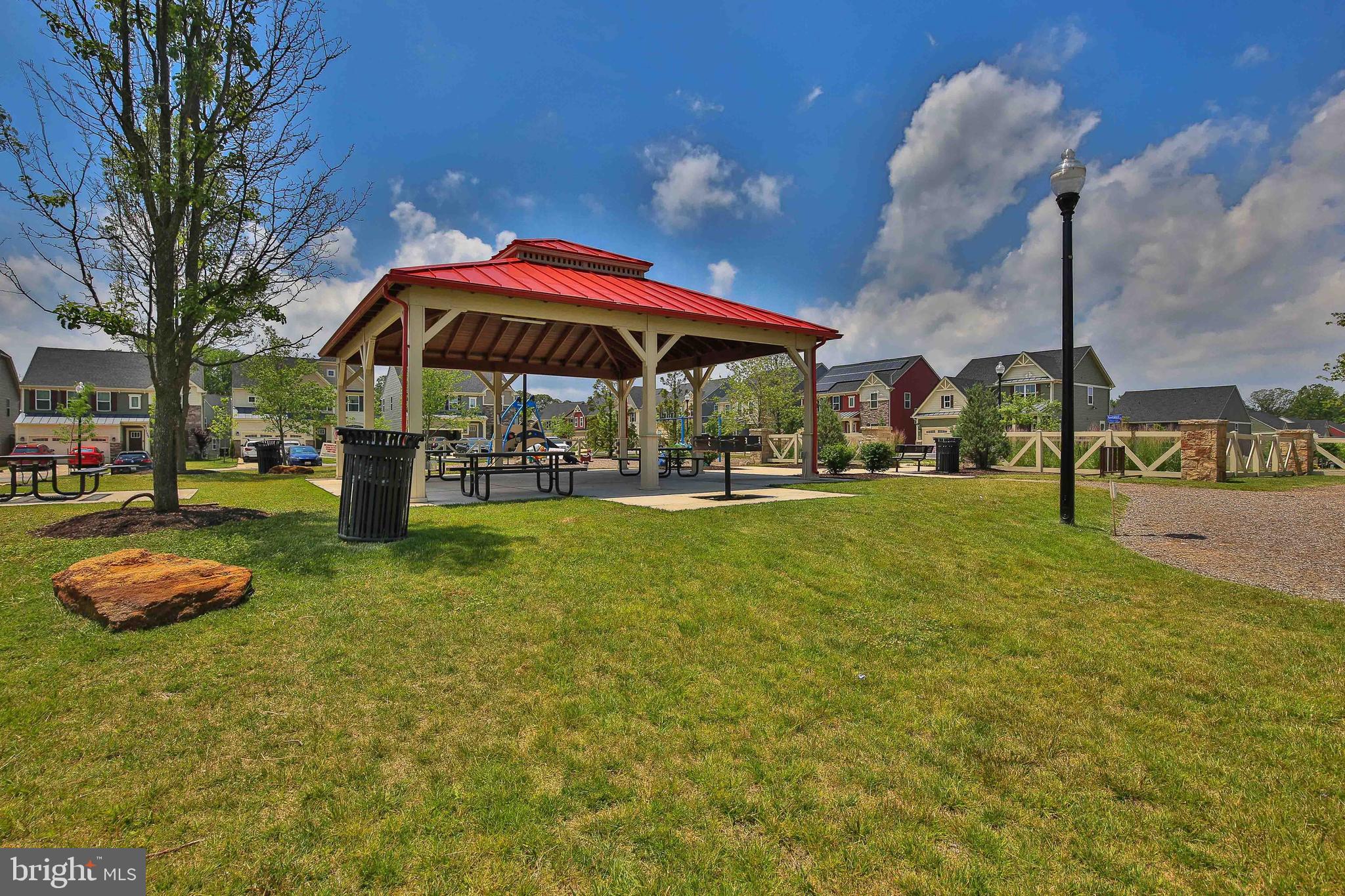 CREEKSIDE VILLAGE AT TANYARD SPRINGS - Residential