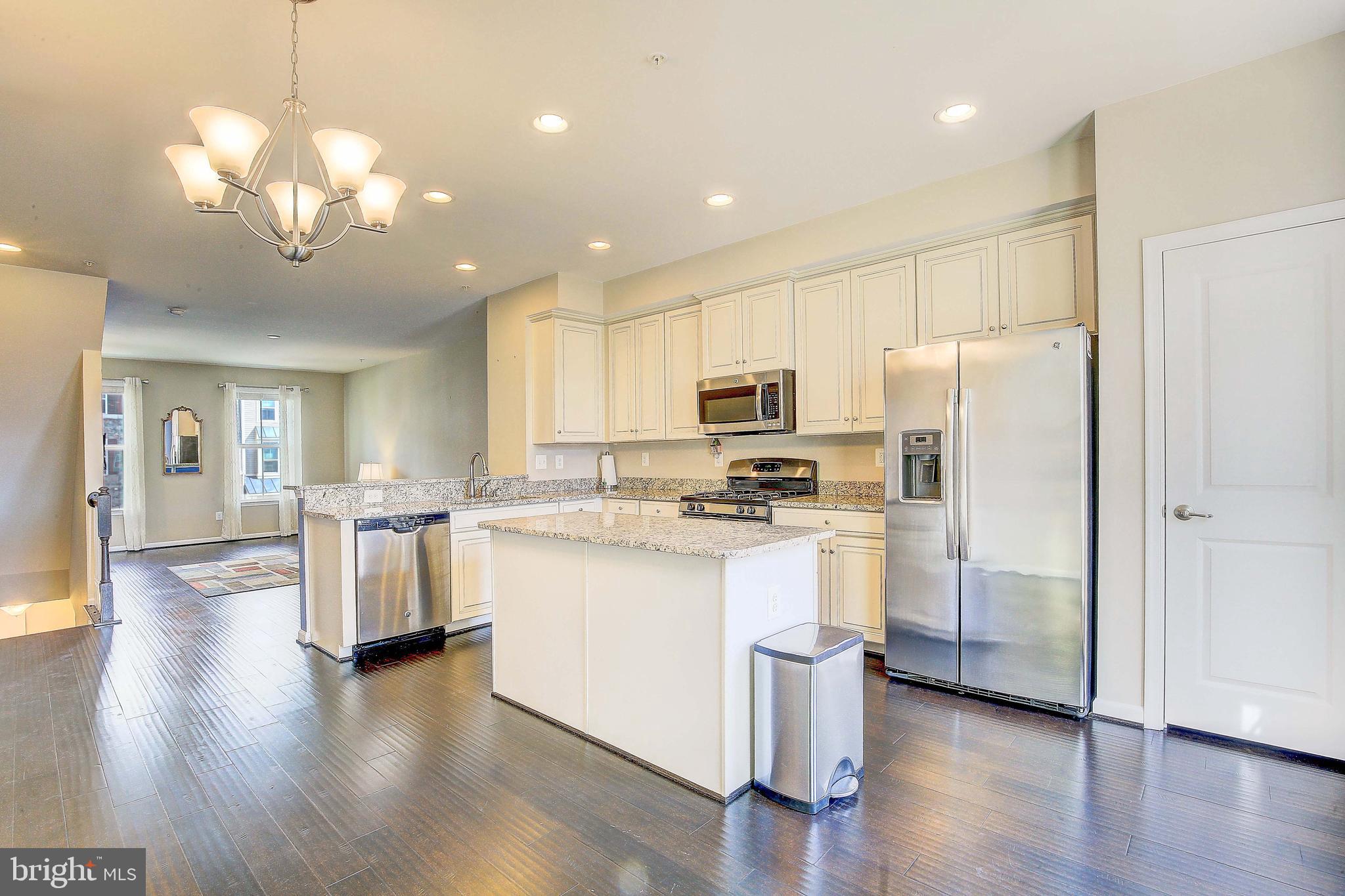 CREEKSIDE VILLAGE AT TANYARD SPRINGS - Residential