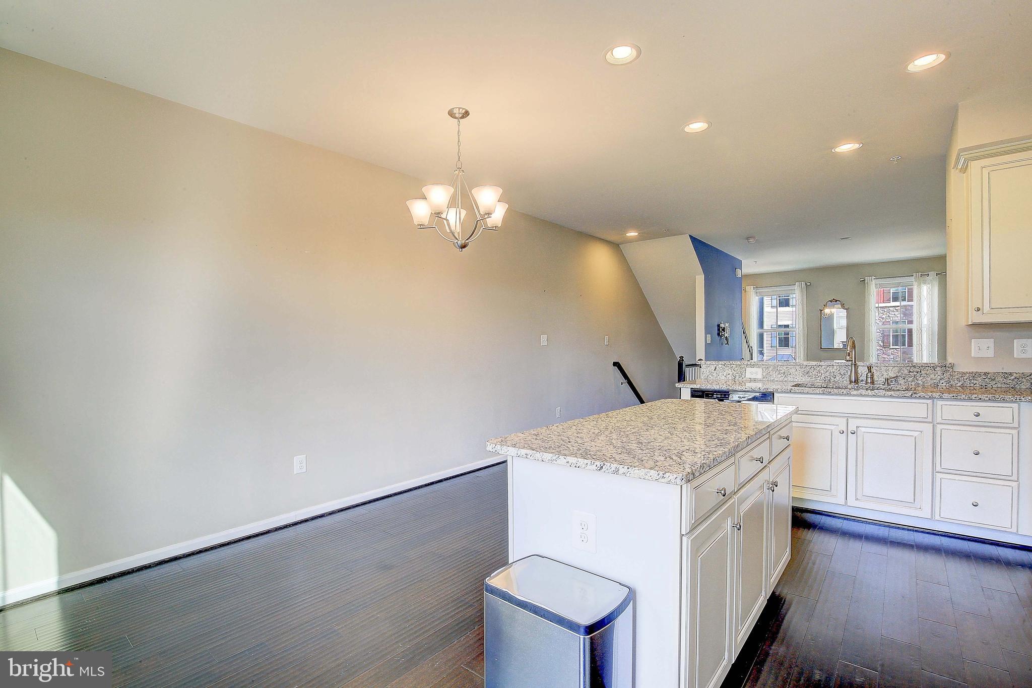 CREEKSIDE VILLAGE AT TANYARD SPRINGS - Residential