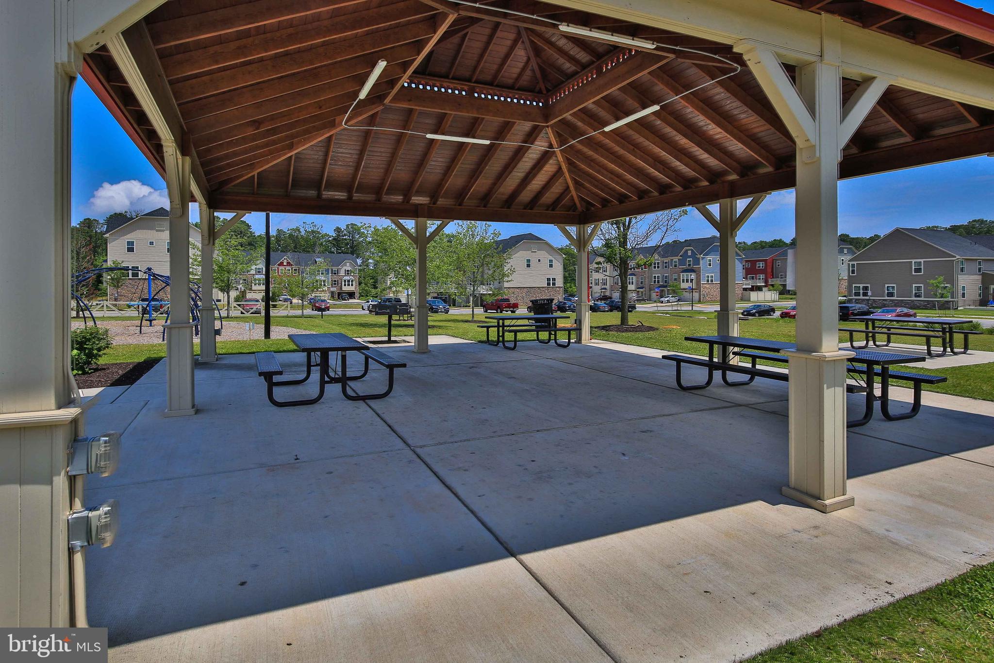 CREEKSIDE VILLAGE AT TANYARD SPRINGS - Residential