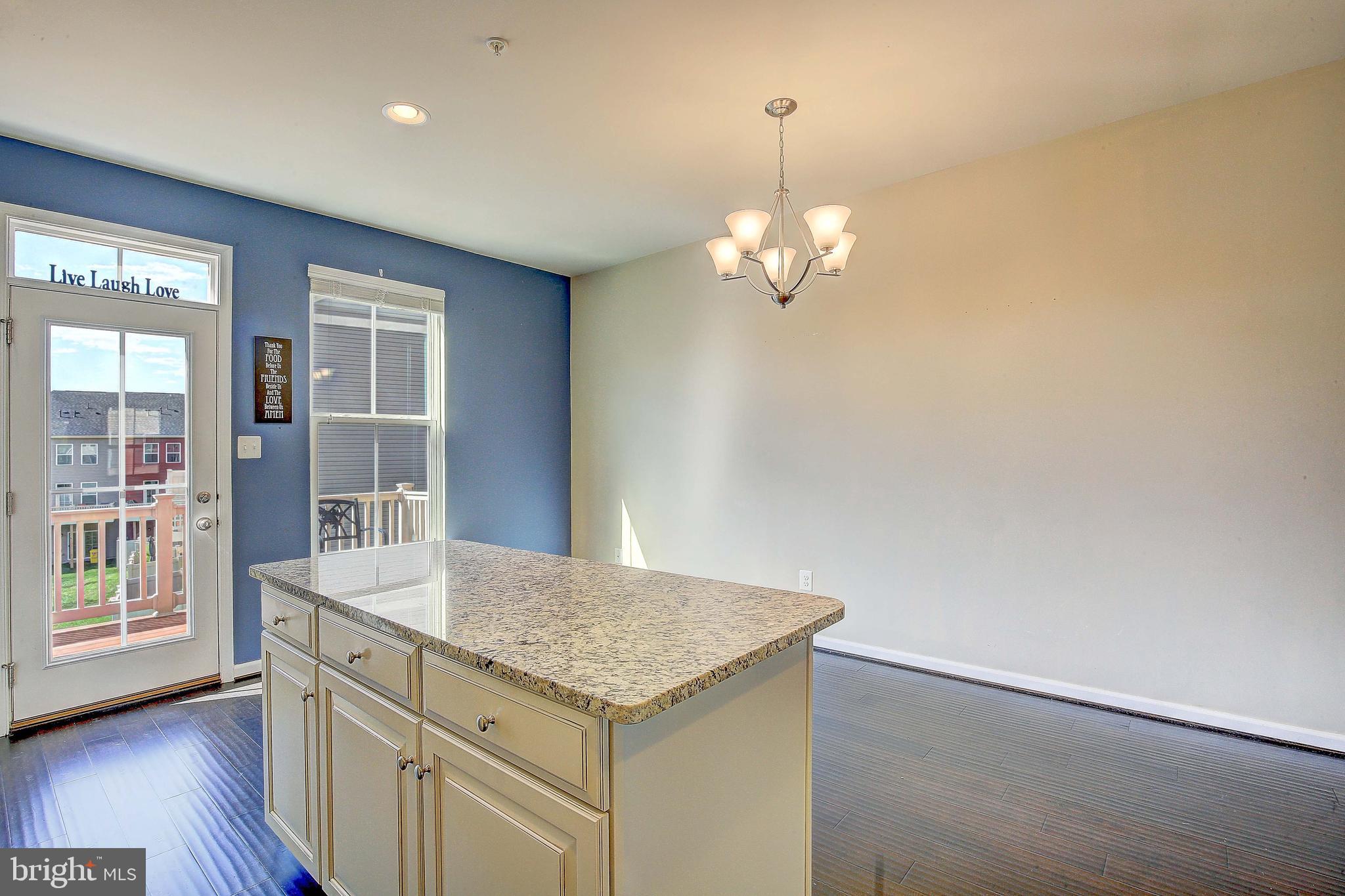 CREEKSIDE VILLAGE AT TANYARD SPRINGS - Residential