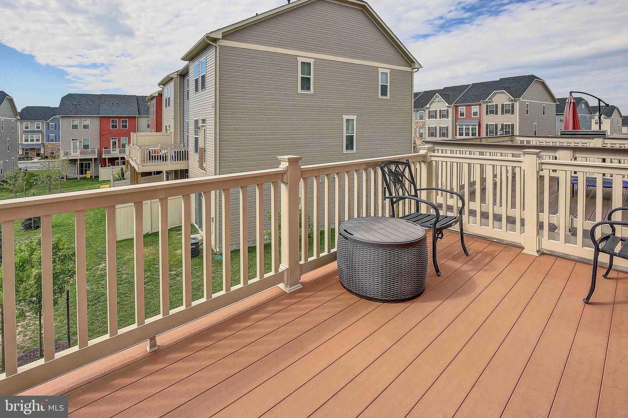 CREEKSIDE VILLAGE AT TANYARD SPRINGS - Residential