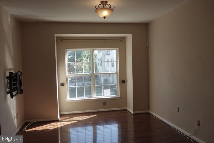 SUGARLAND OAKS - Residential Lease