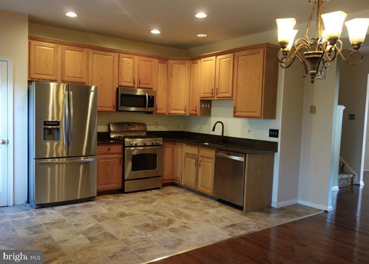 SUGARLAND OAKS - Residential Lease