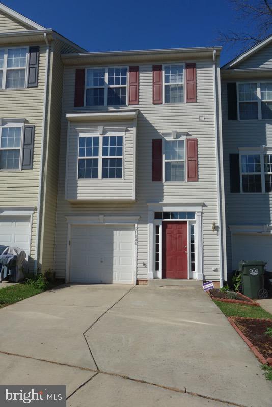 SUGARLAND OAKS - Residential Lease