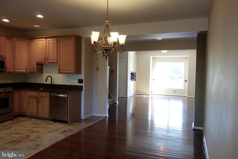 SUGARLAND OAKS - Residential Lease