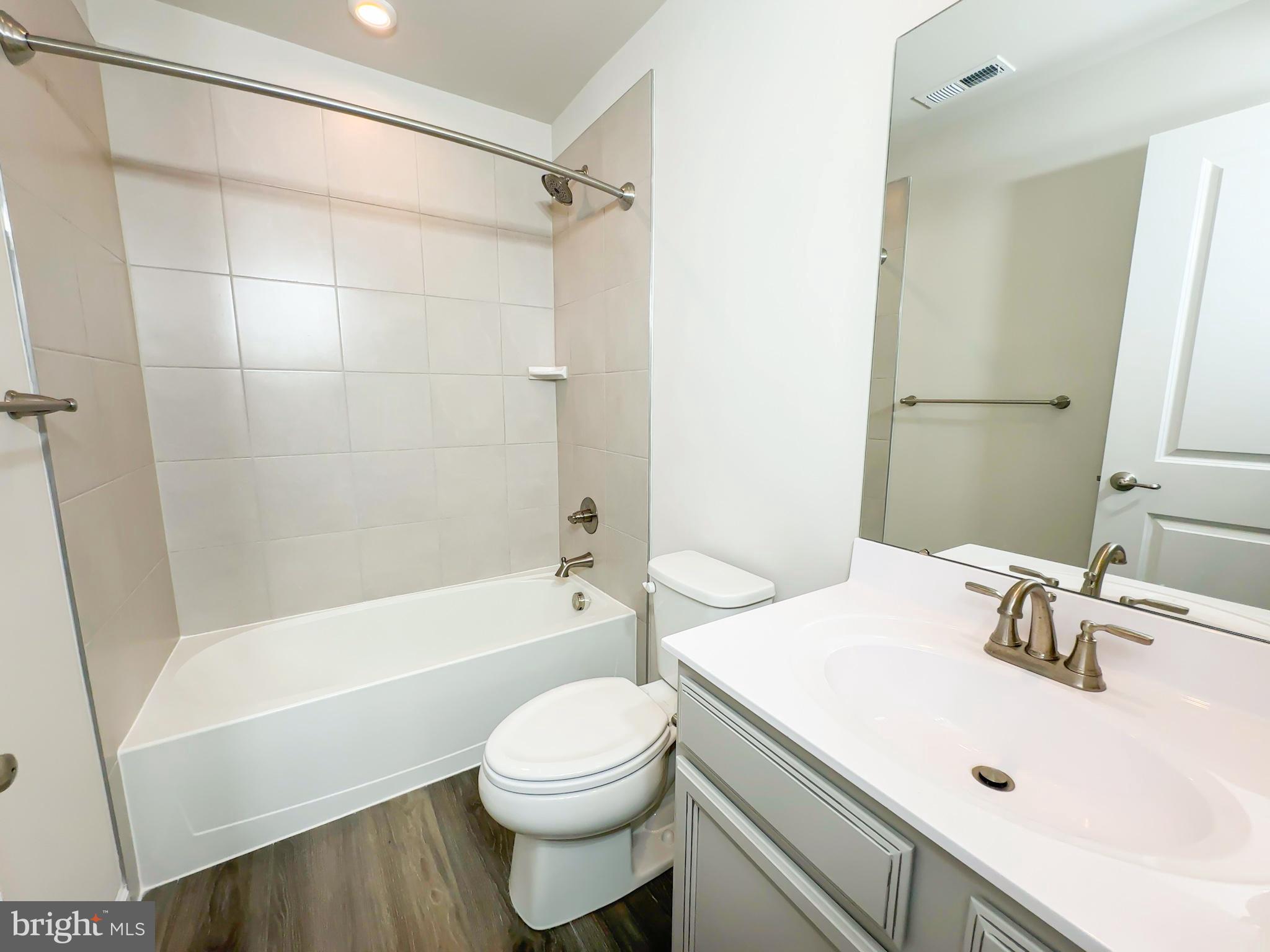 PARKSIDE - Residential Lease