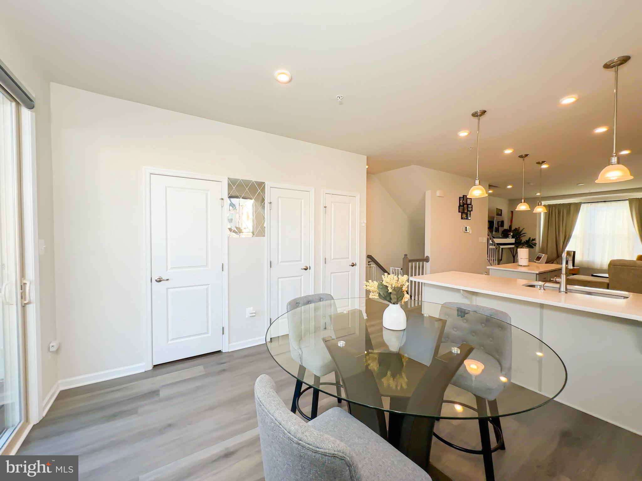 PARKSIDE - Residential Lease