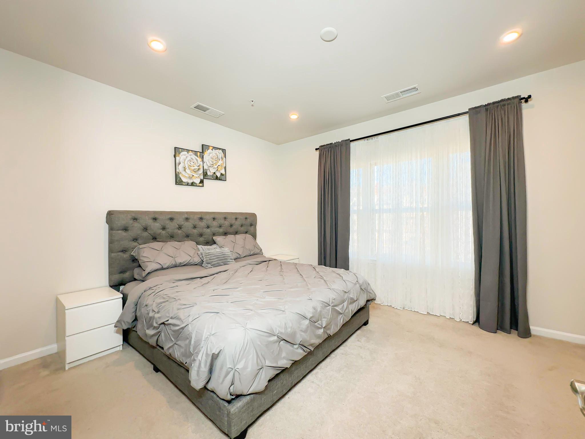 PARKSIDE - Residential Lease