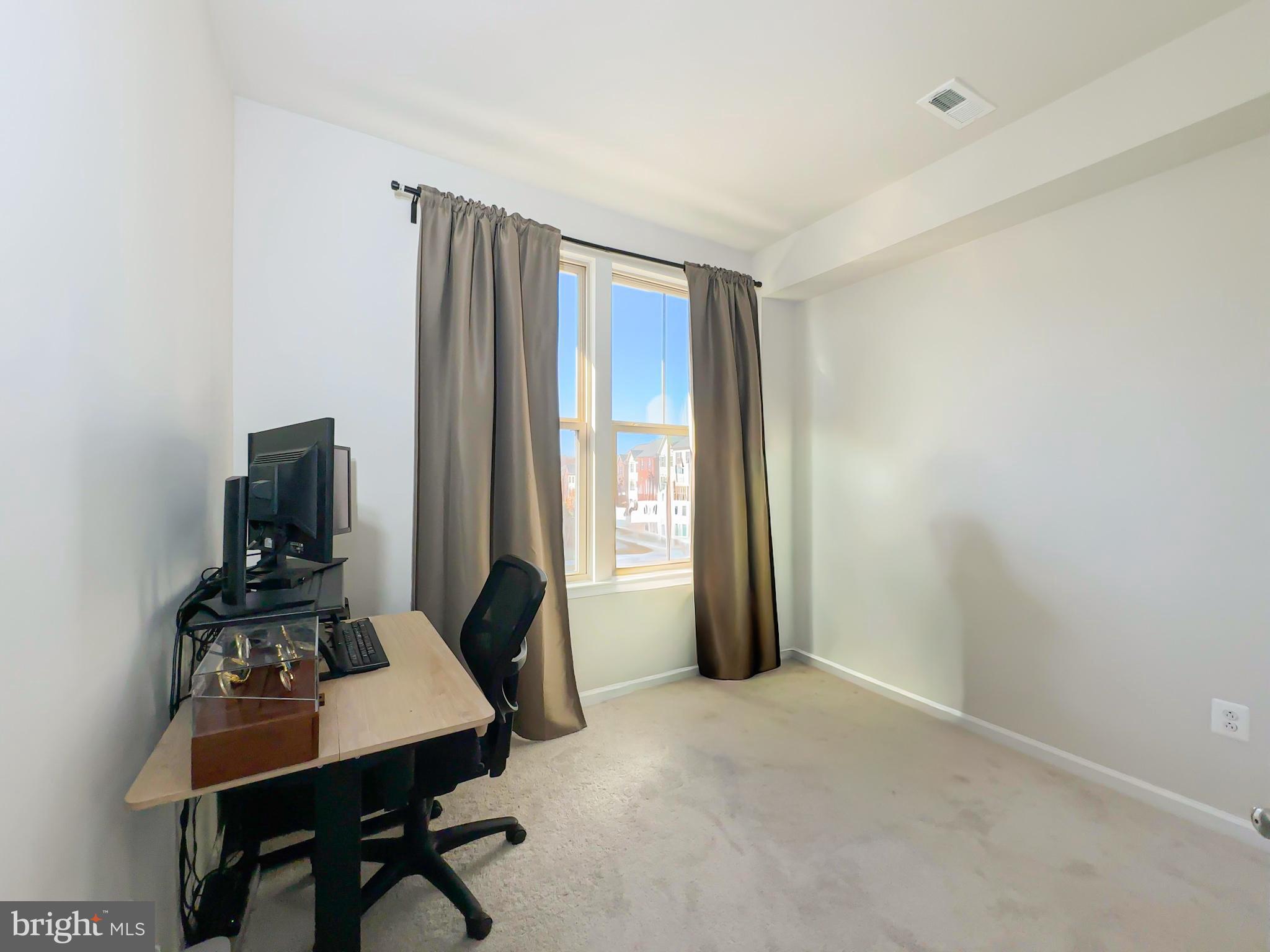 PARKSIDE - Residential Lease