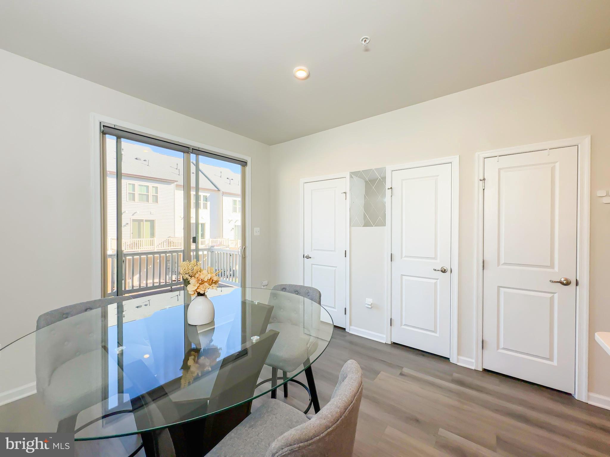 PARKSIDE - Residential Lease