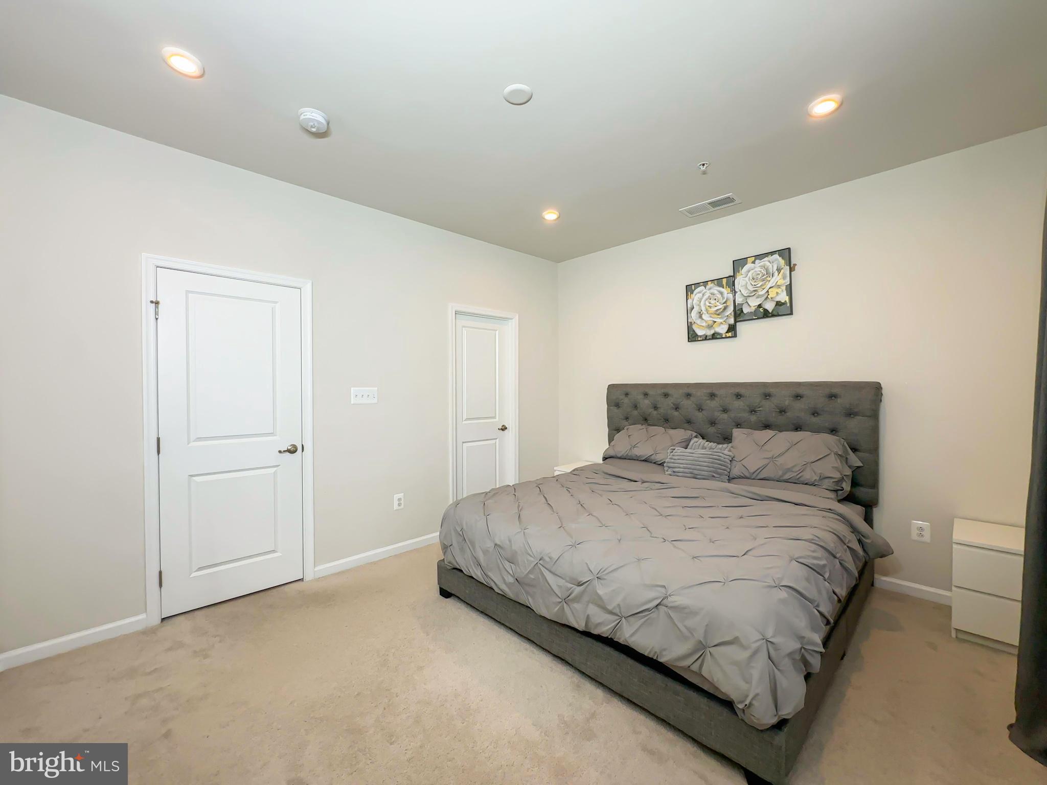 PARKSIDE - Residential Lease