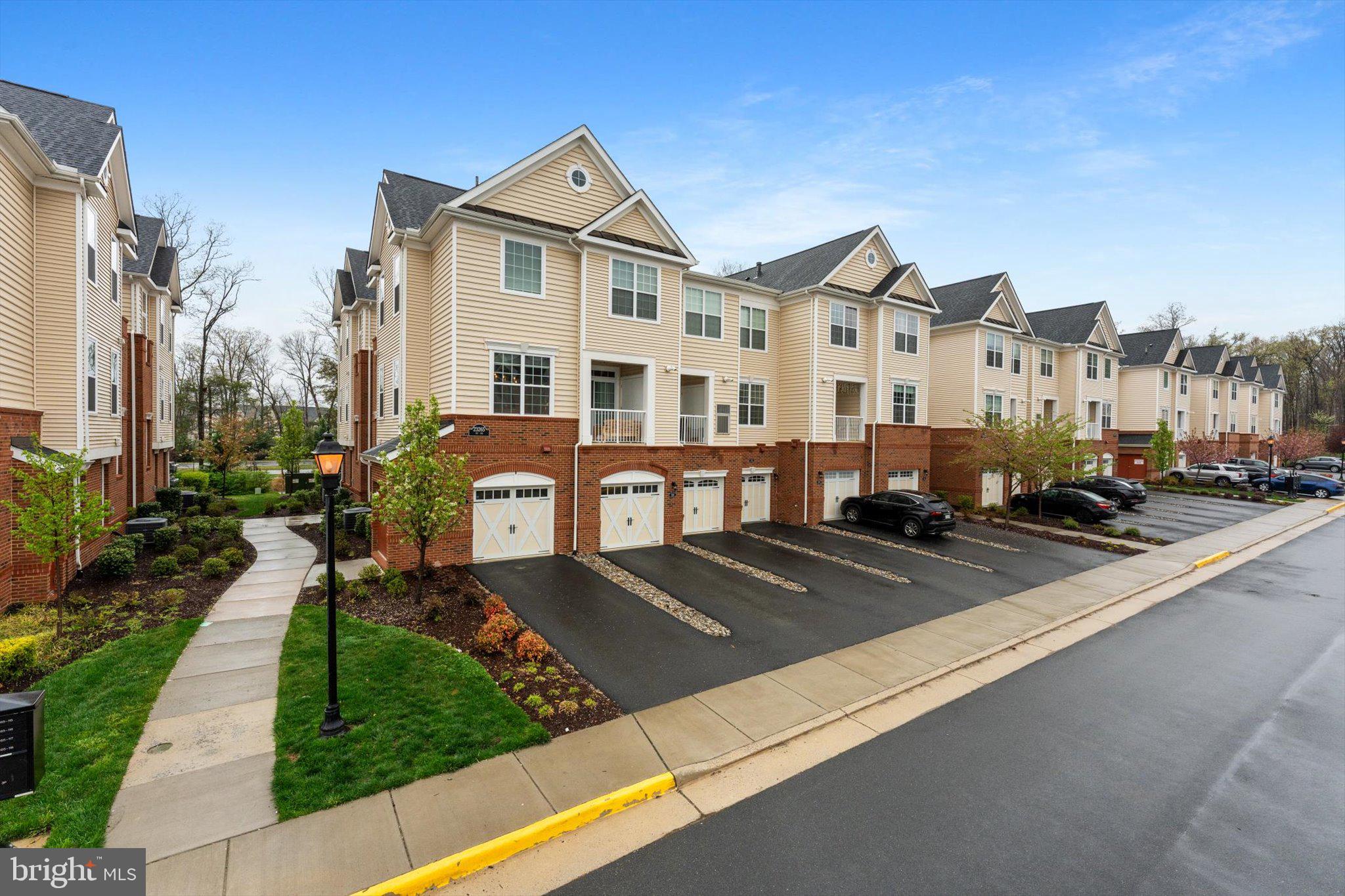 RIDGES AT LOUDOUN VALLEY - Residential