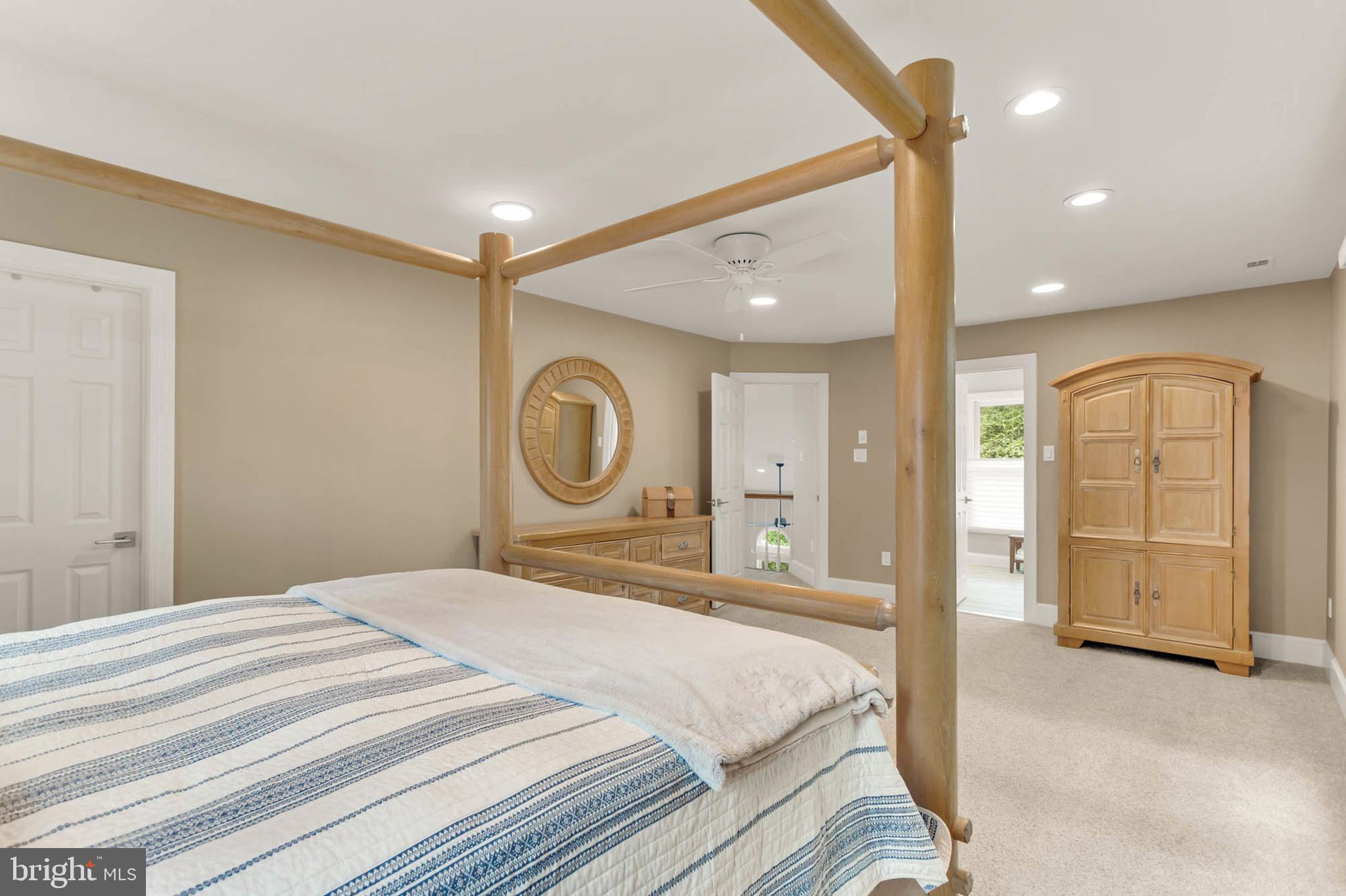 VALLEY GATE - Residential