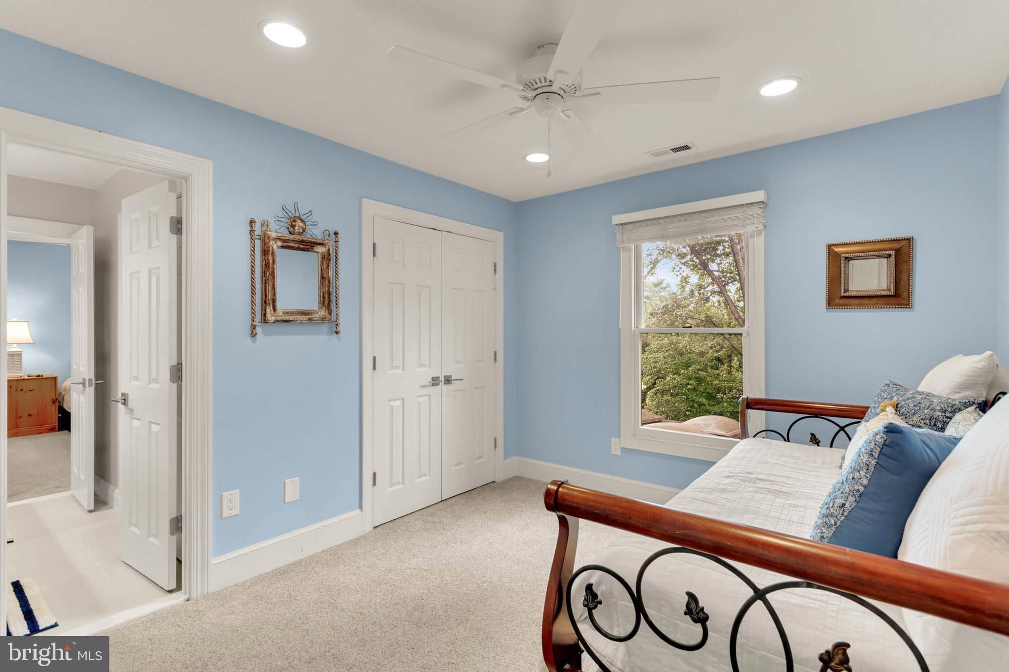 VALLEY GATE - Residential