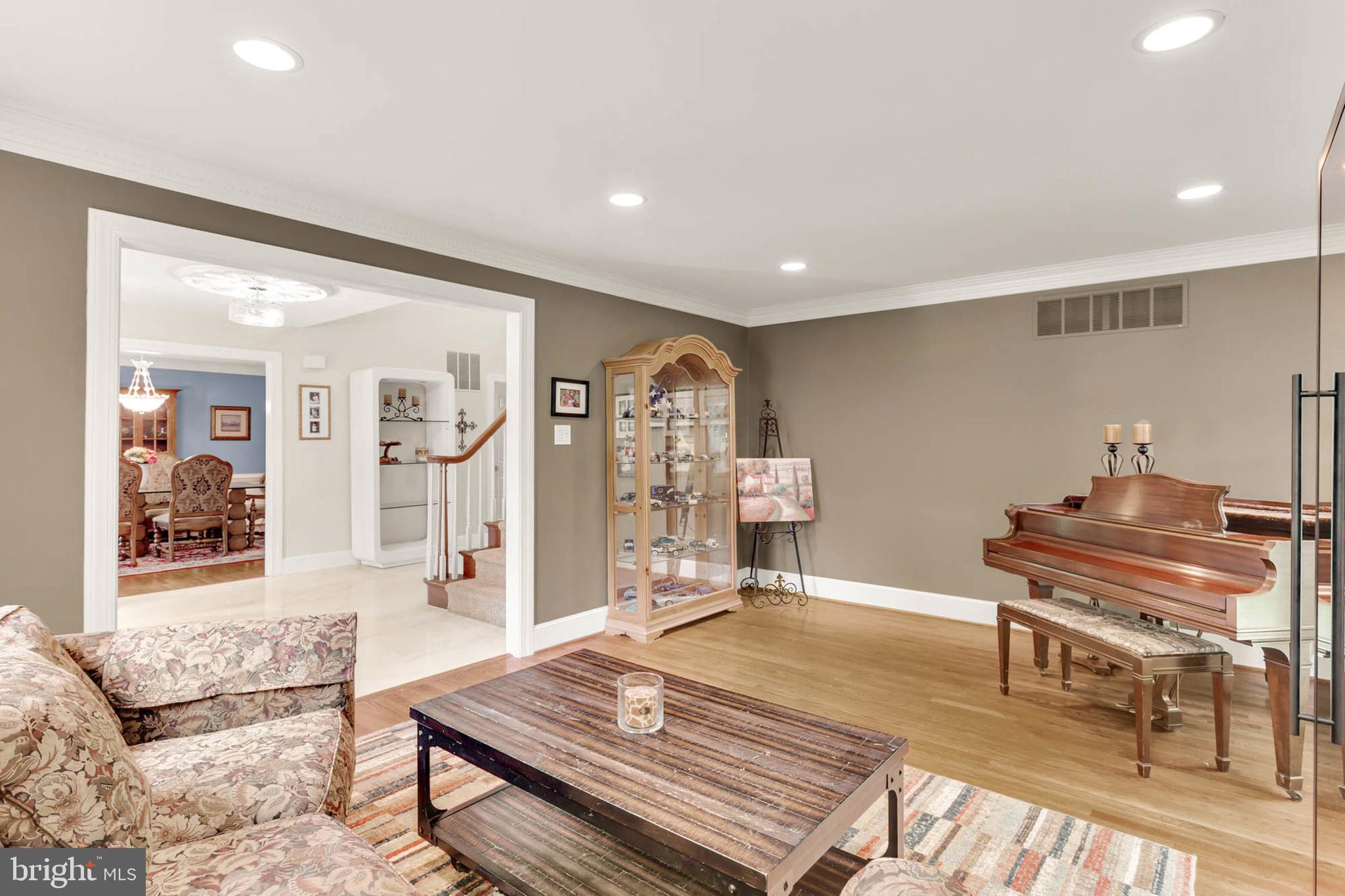 VALLEY GATE - Residential