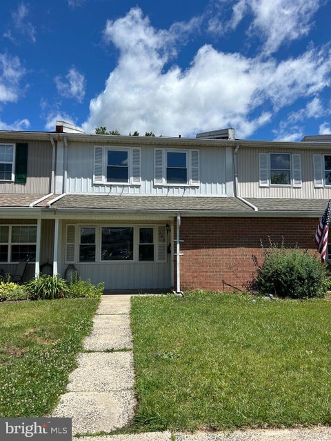 Townhouse For Rent - 242 Daffodil Court<br/> Bucks County, QUAKERTOWN, PA 18951