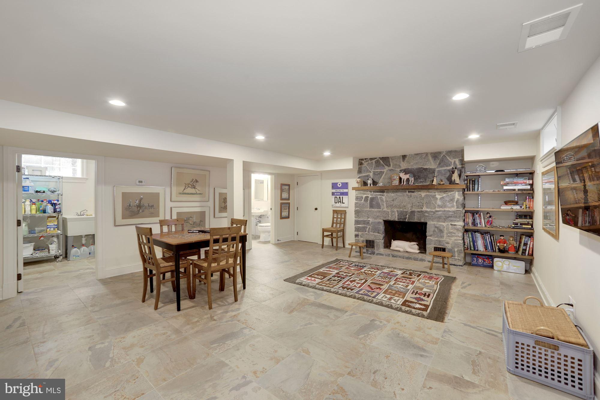 CHEVY CHASE - Residential