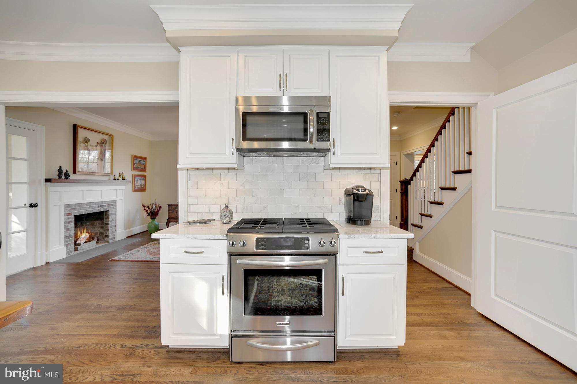 CHEVY CHASE - Residential