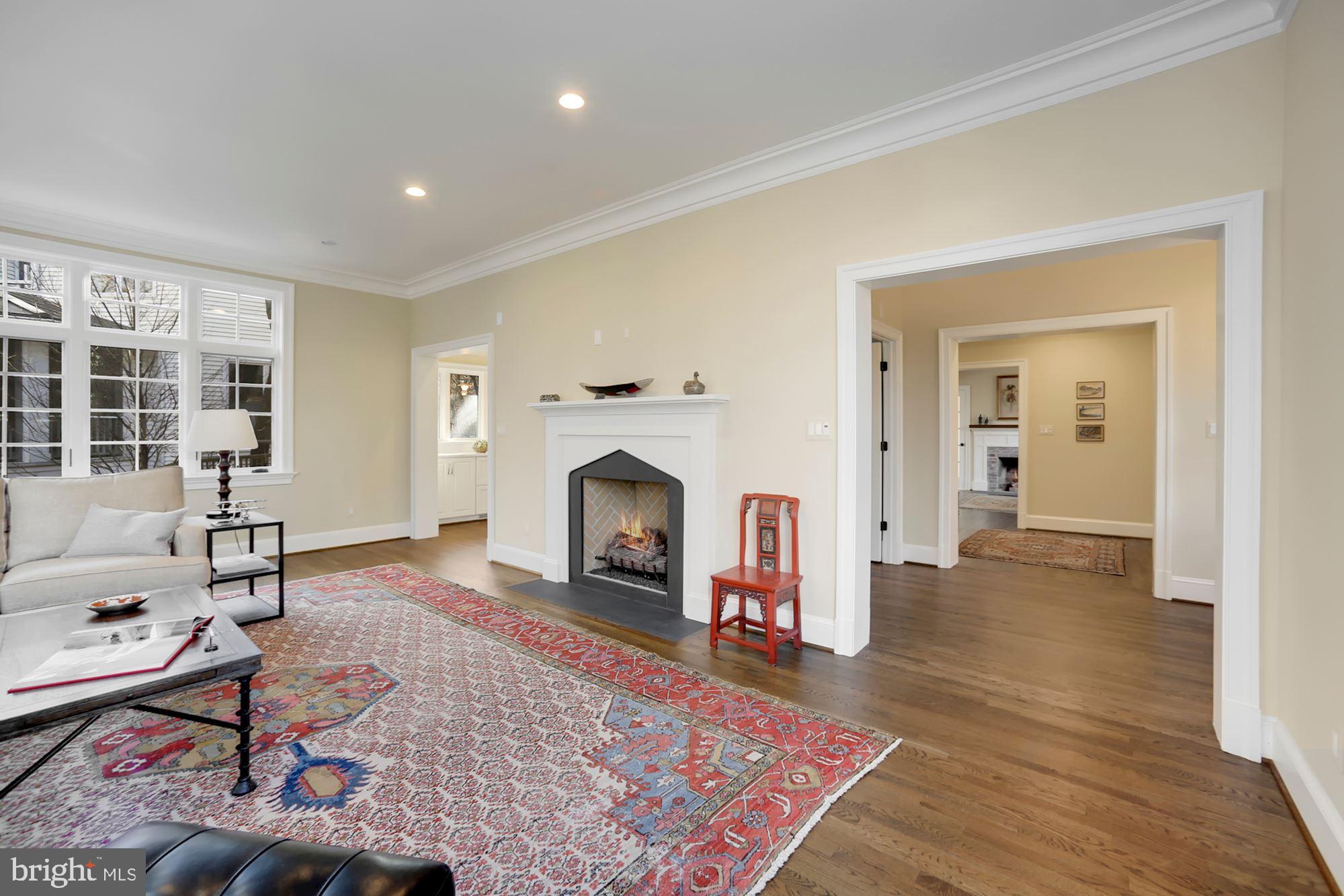 CHEVY CHASE - Residential