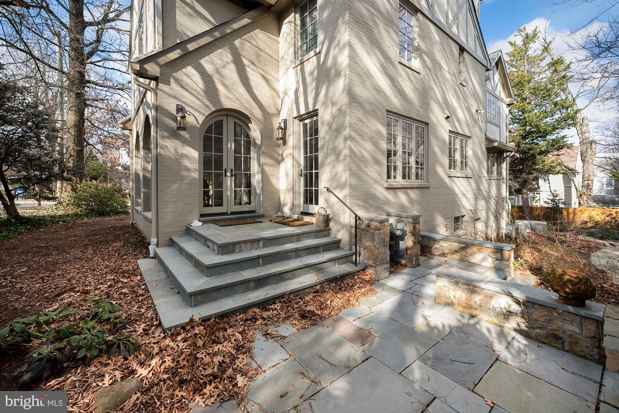 CHEVY CHASE - Residential