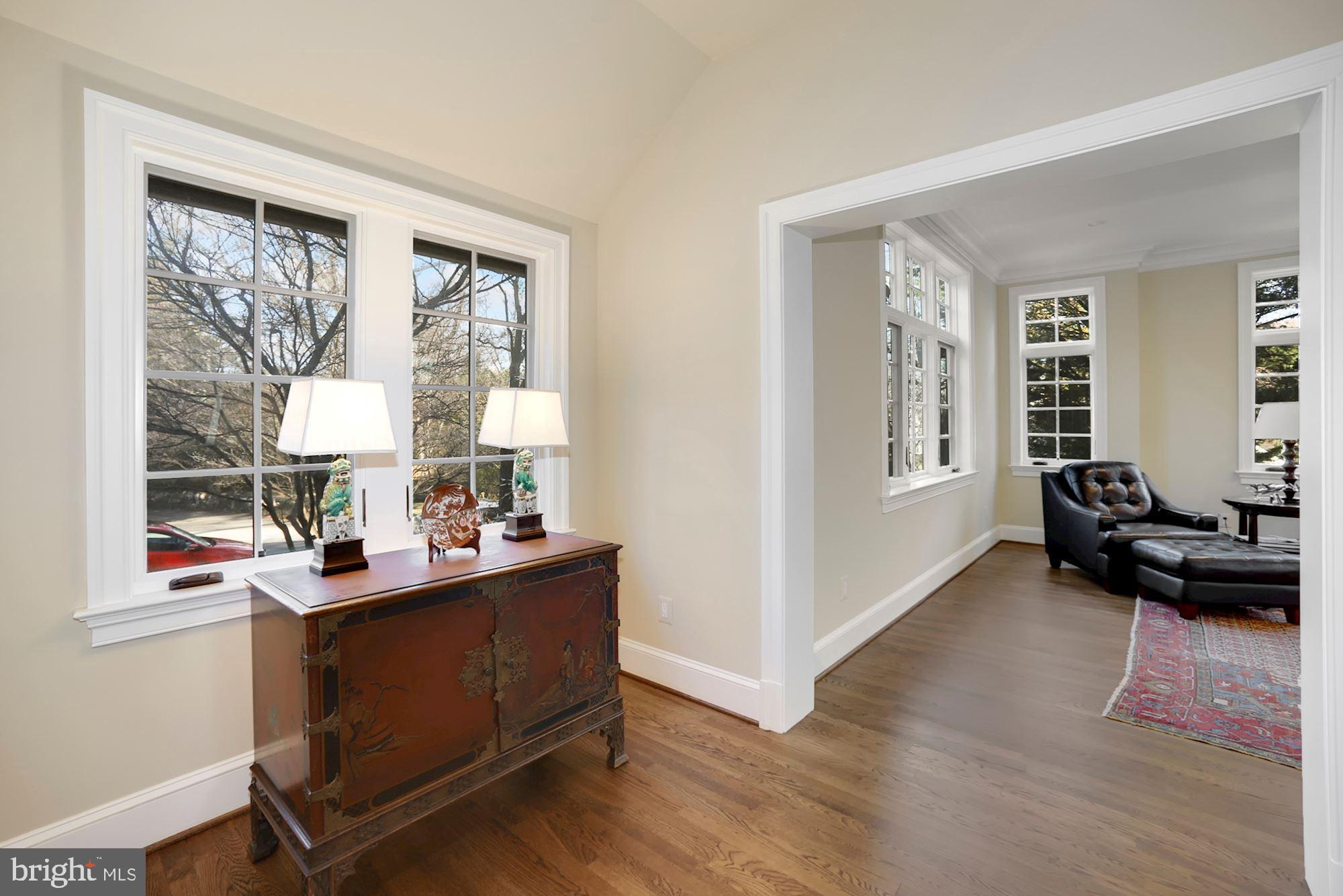 CHEVY CHASE - Residential