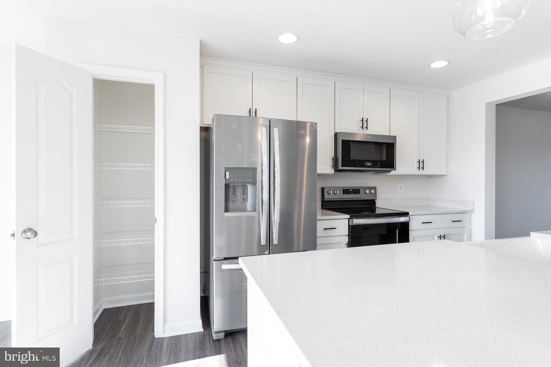 TOWNES AT TATE MANOR - Residential