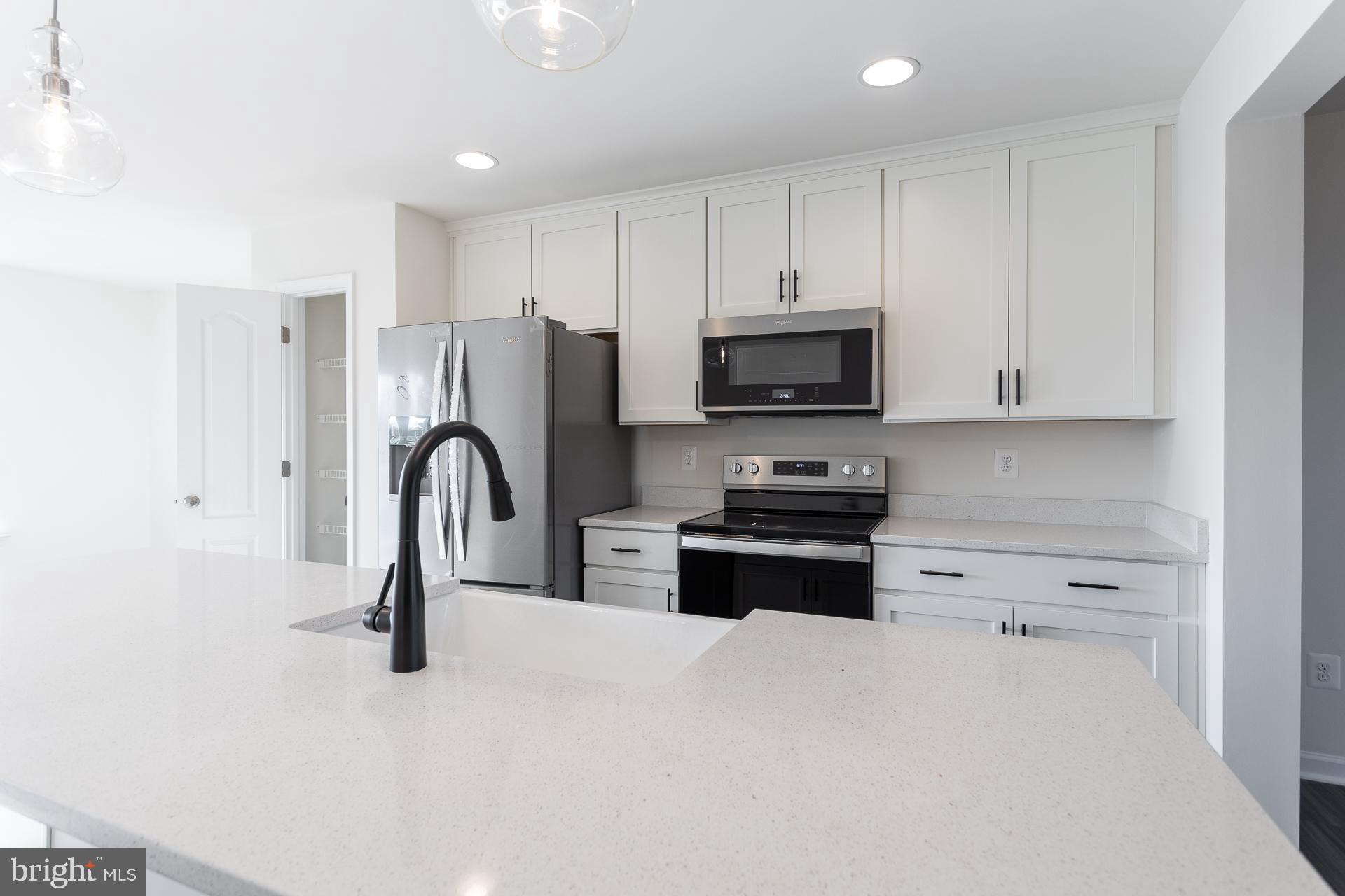 TOWNES AT TATE MANOR - Residential