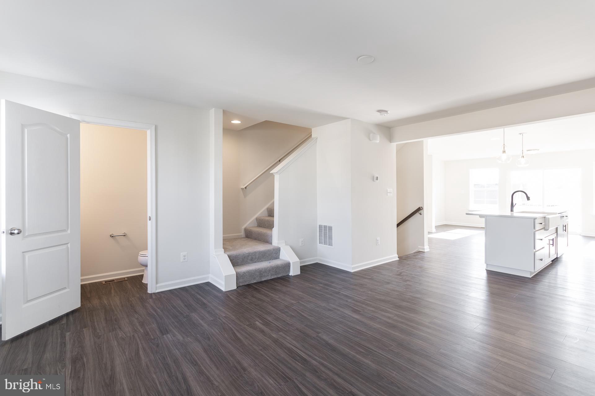 TOWNES AT TATE MANOR - Residential