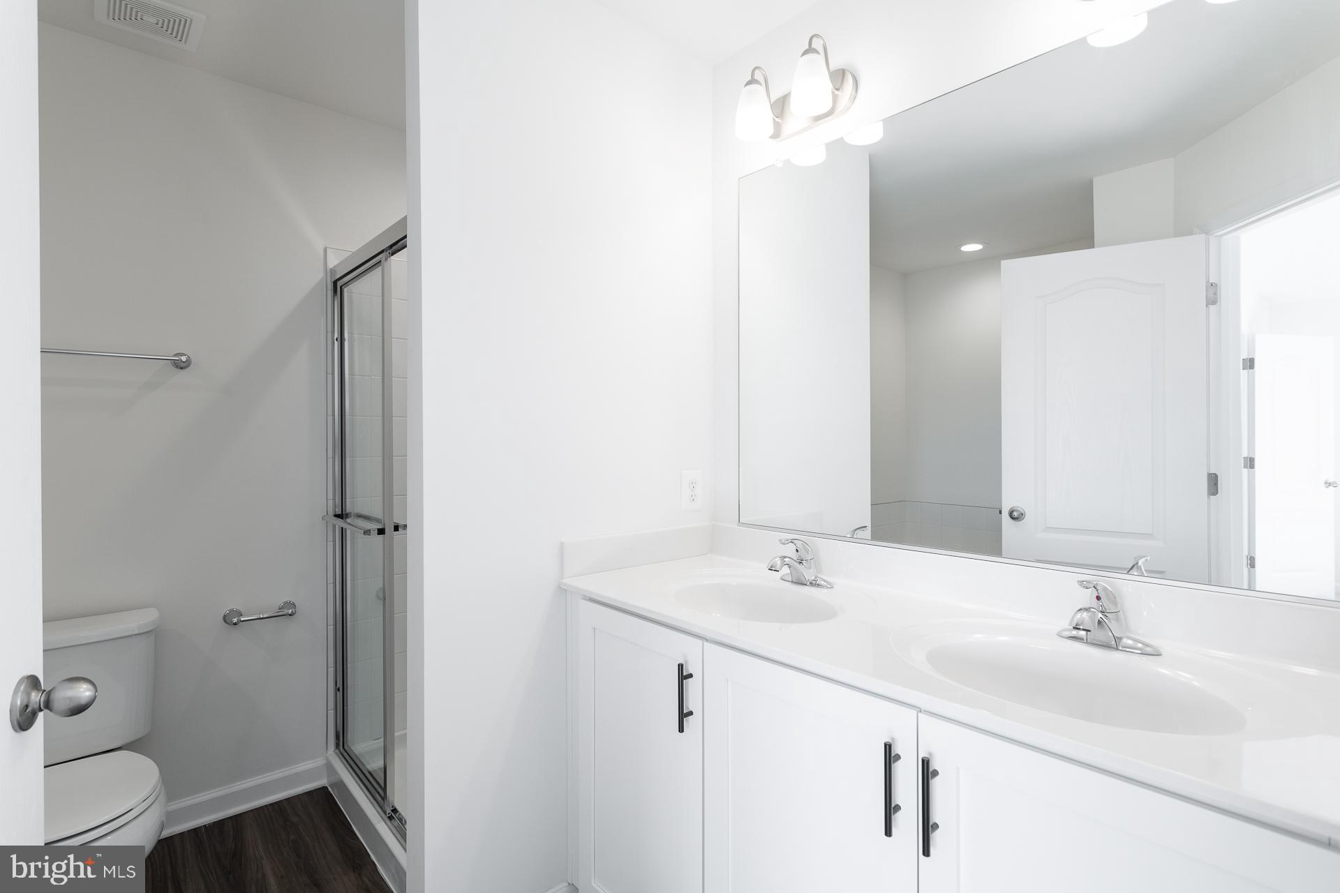 TOWNES AT TATE MANOR - Residential