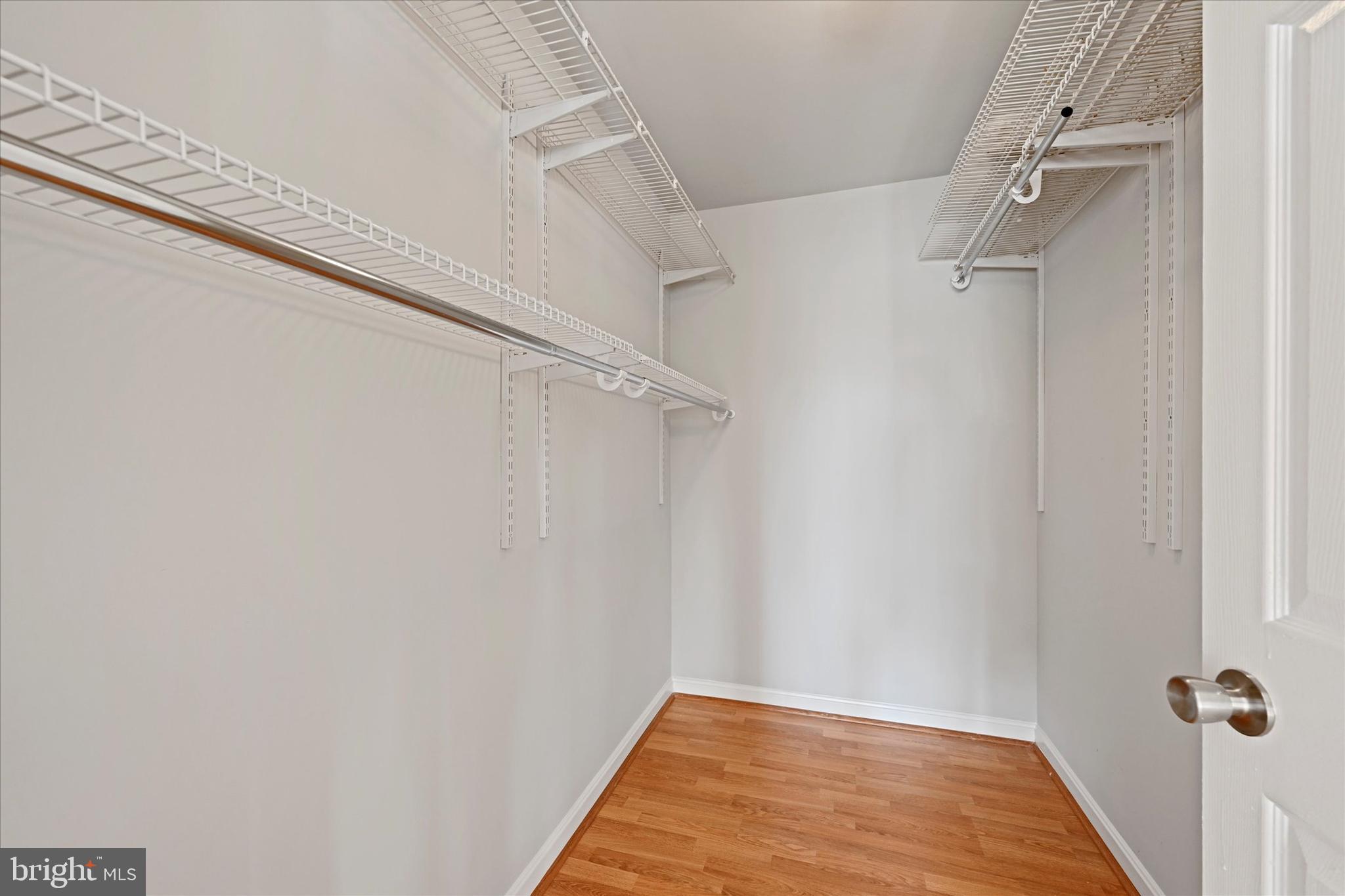 FALLS GABLE - Residential