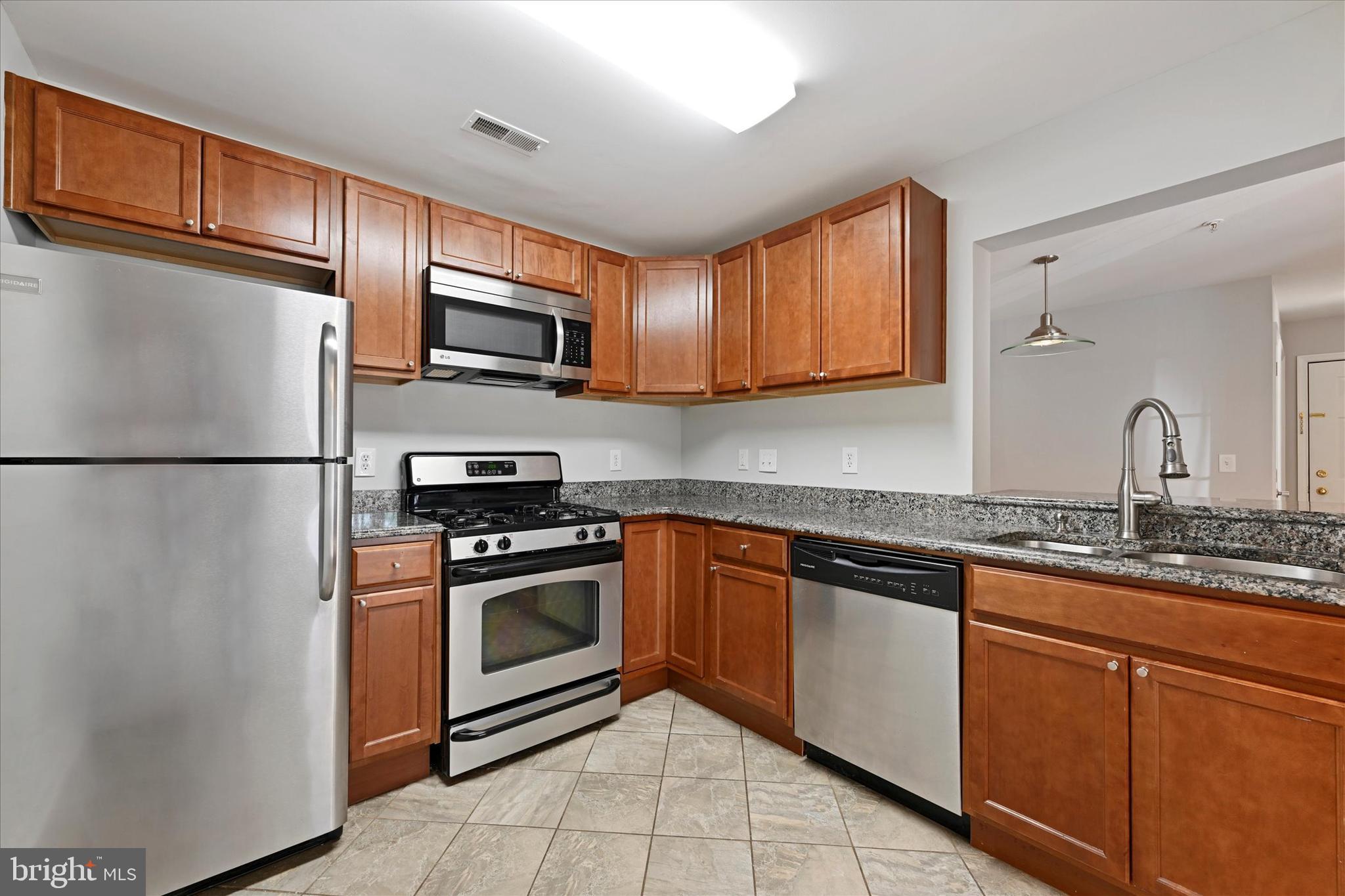 FALLS GABLE - Residential