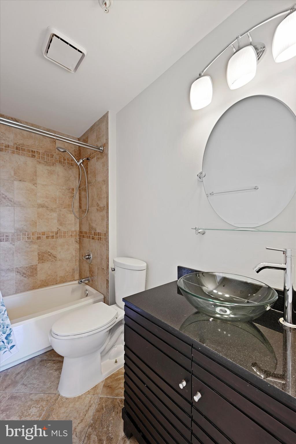 FALLS GABLE - Residential