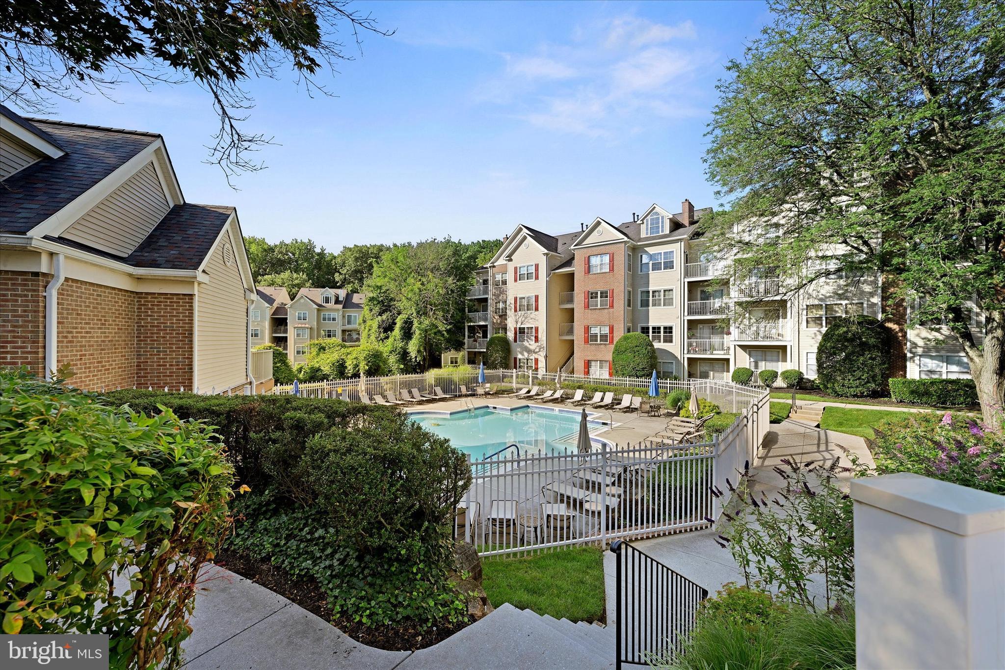 FALLS GABLE - Residential
