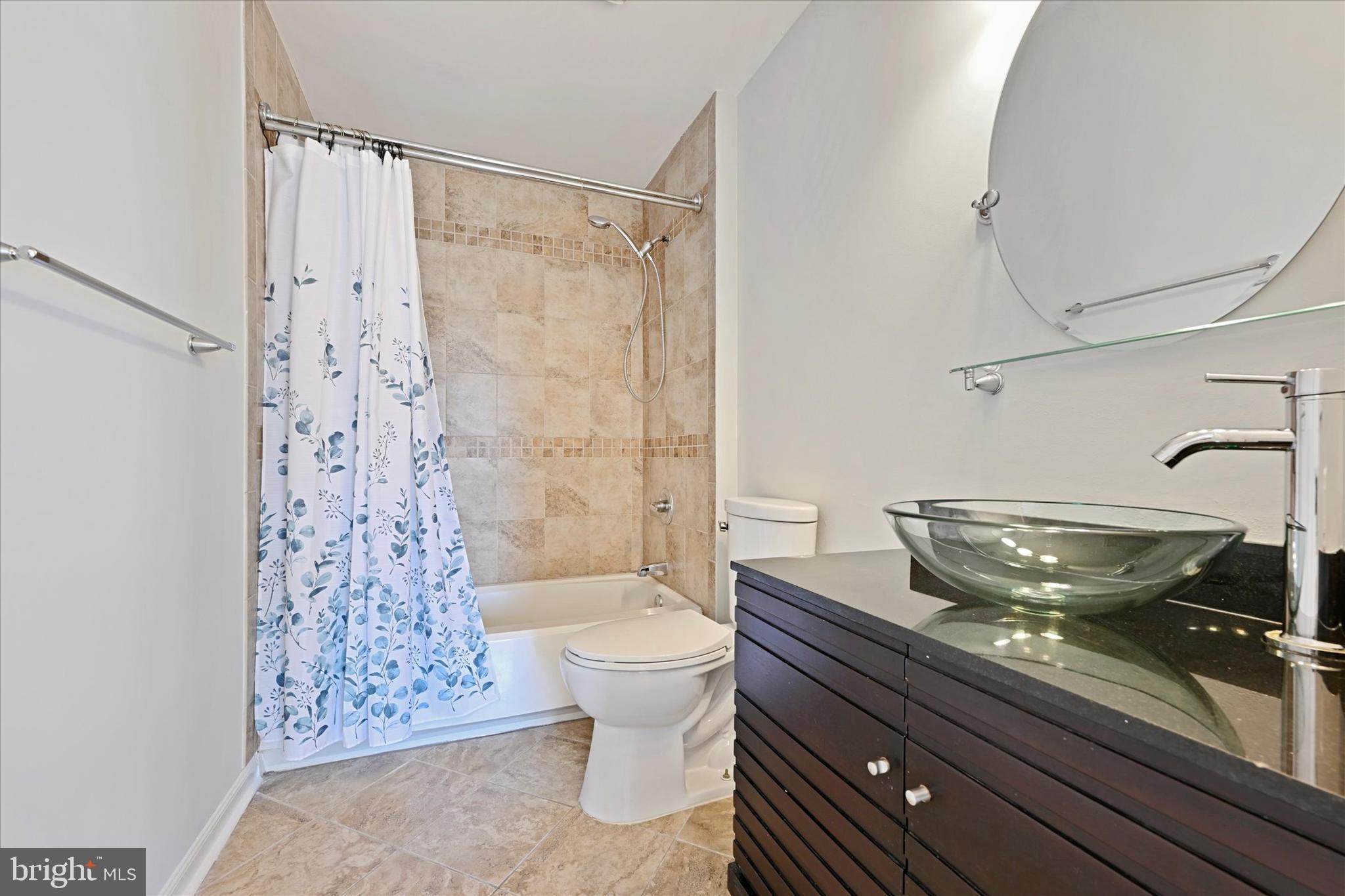 FALLS GABLE - Residential