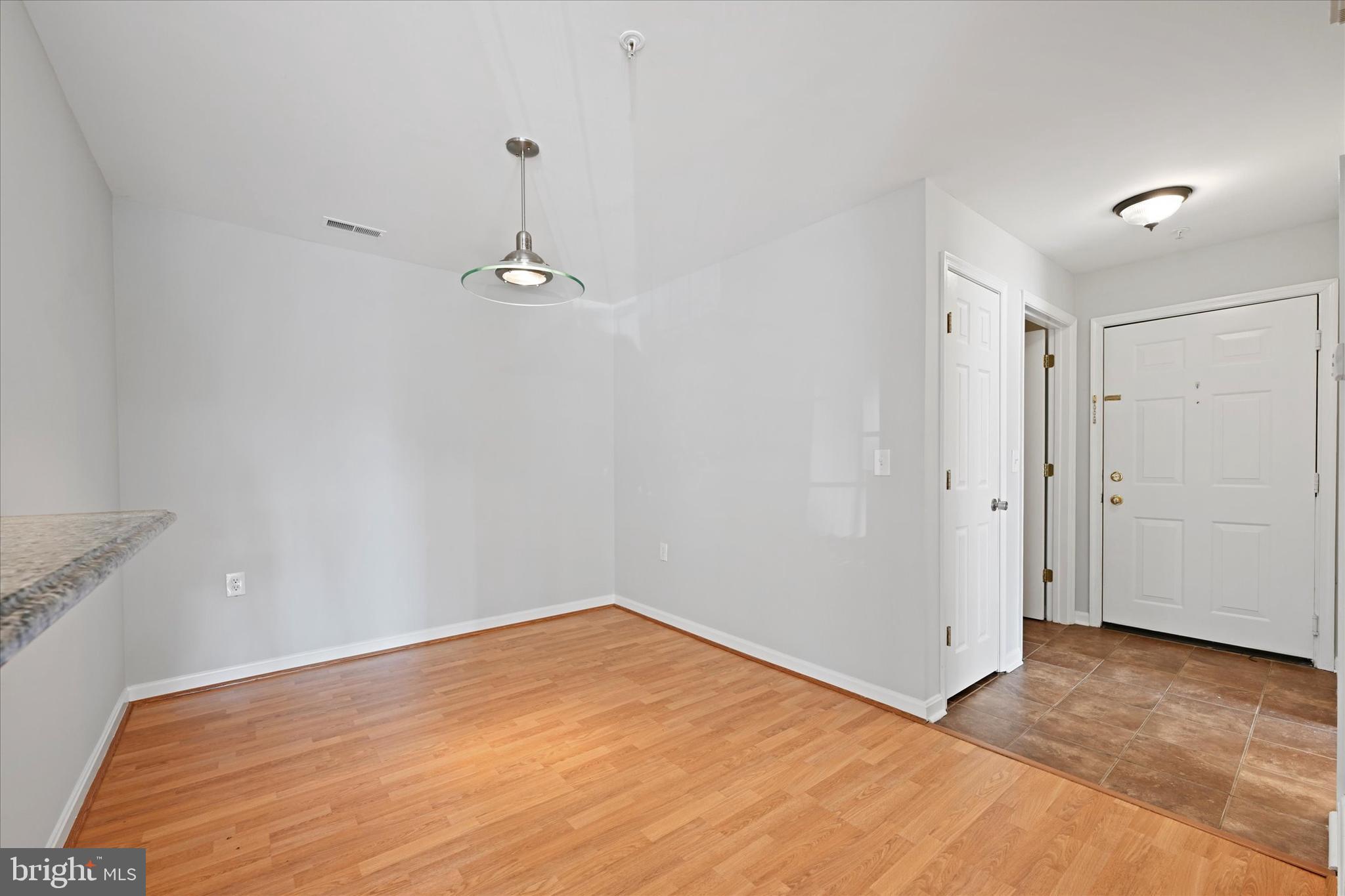 FALLS GABLE - Residential