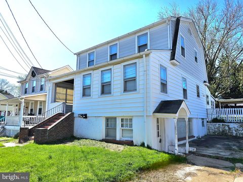 Photo of 3001 Lavender Avenue, PARKVILLE, MD 21234 (MLS # MDBC2159092)